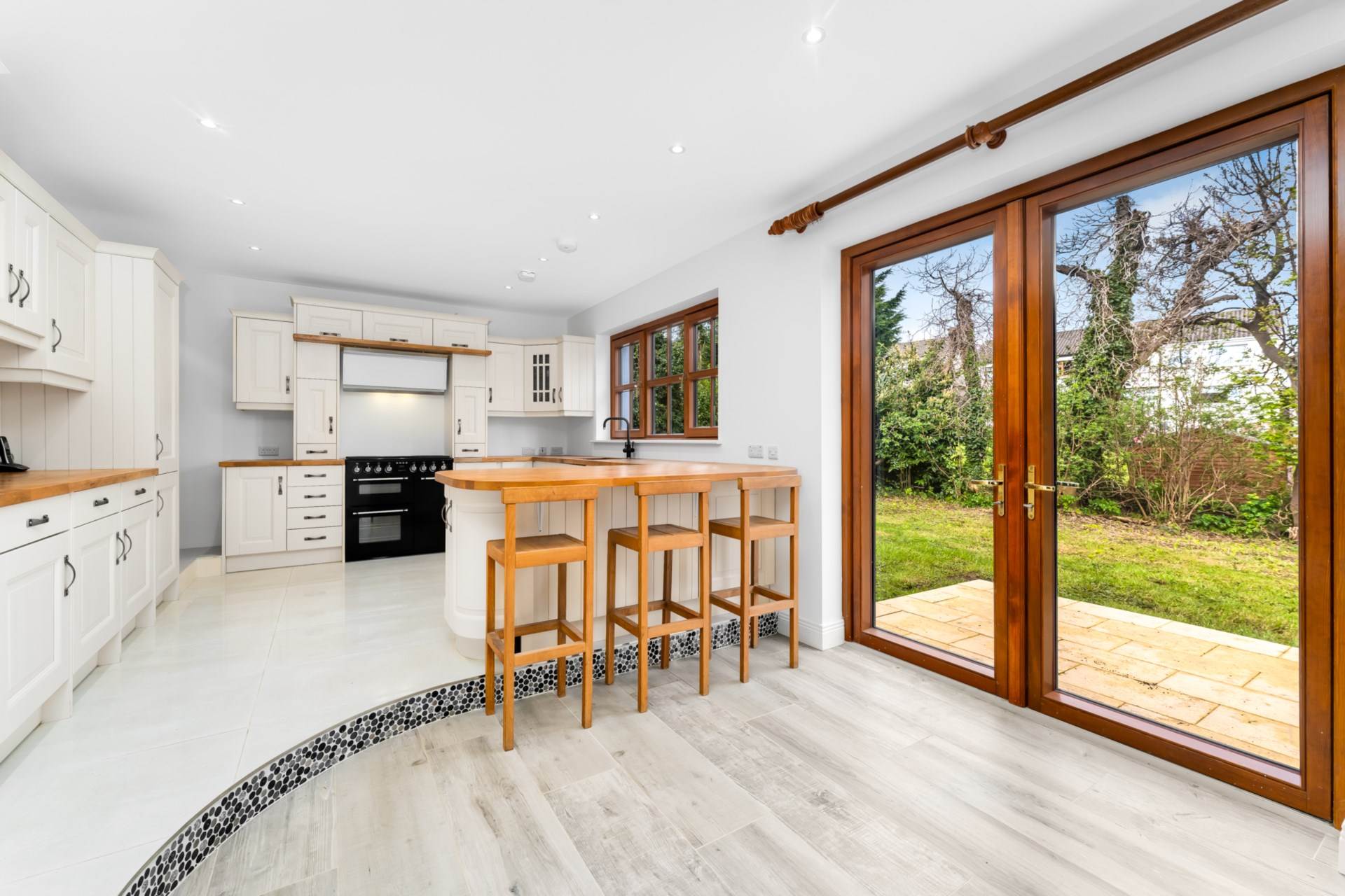 Glenlucan Lodge Glenlucan Court, Kilarney Road, Bray, Wicklow, A98 E9X2, IE, 4 Bedrooms Bedrooms, ,5 BathroomsBathrooms,Residential,For Sale,Glenlucan Lodge Glenlucan Court, Kilarney Road,1617243