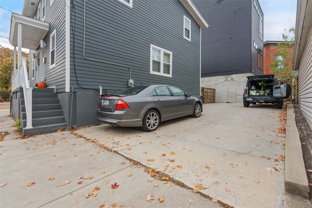 Lawrenceville, Pennsylvania, 15201, United States, ,Residential,For Sale,1988380