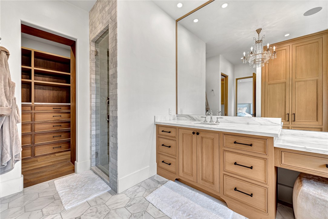 Fayetteville, Arkansas, 72704, United States, 4 Bedrooms Bedrooms, ,5 BathroomsBathrooms,Residential,For Sale,1993299