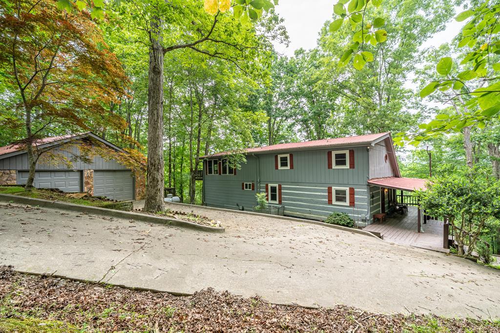 Ellijay, Georgia, 30540, United States, 4 Bedrooms Bedrooms, ,4 BathroomsBathrooms,Residential,For Sale,1858933