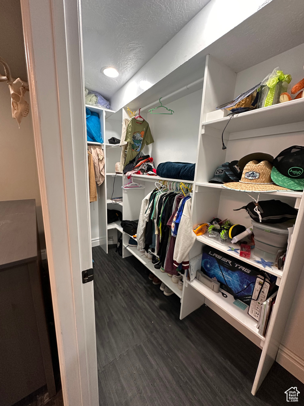 Roosevelt, Utah, 84066, United States, 6 Bedrooms Bedrooms, ,3 BathroomsBathrooms,Residential,For Sale,1976583