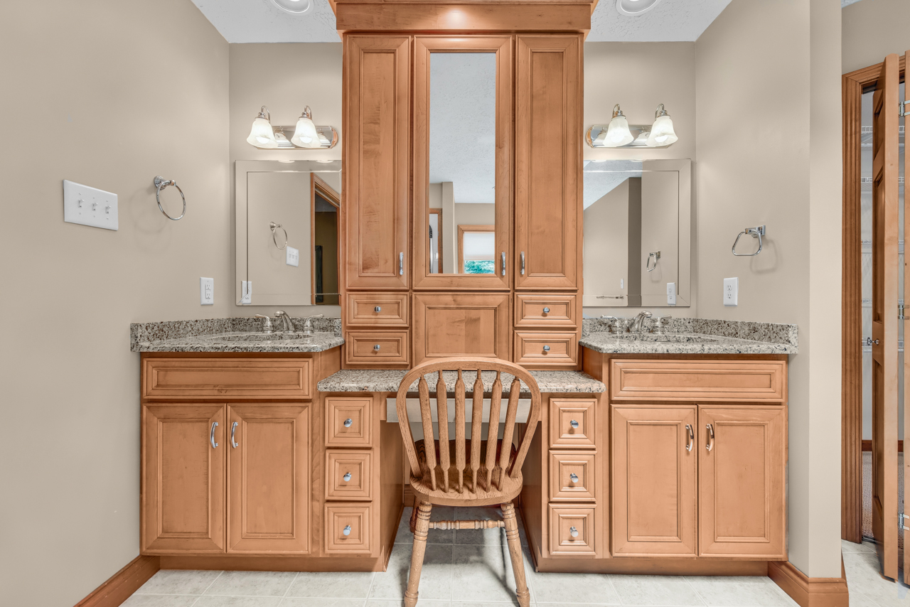 Terre Haute, Indiana, 47802, United States, 4 Bedrooms Bedrooms, ,3 BathroomsBathrooms,Residential,For Sale,1931381