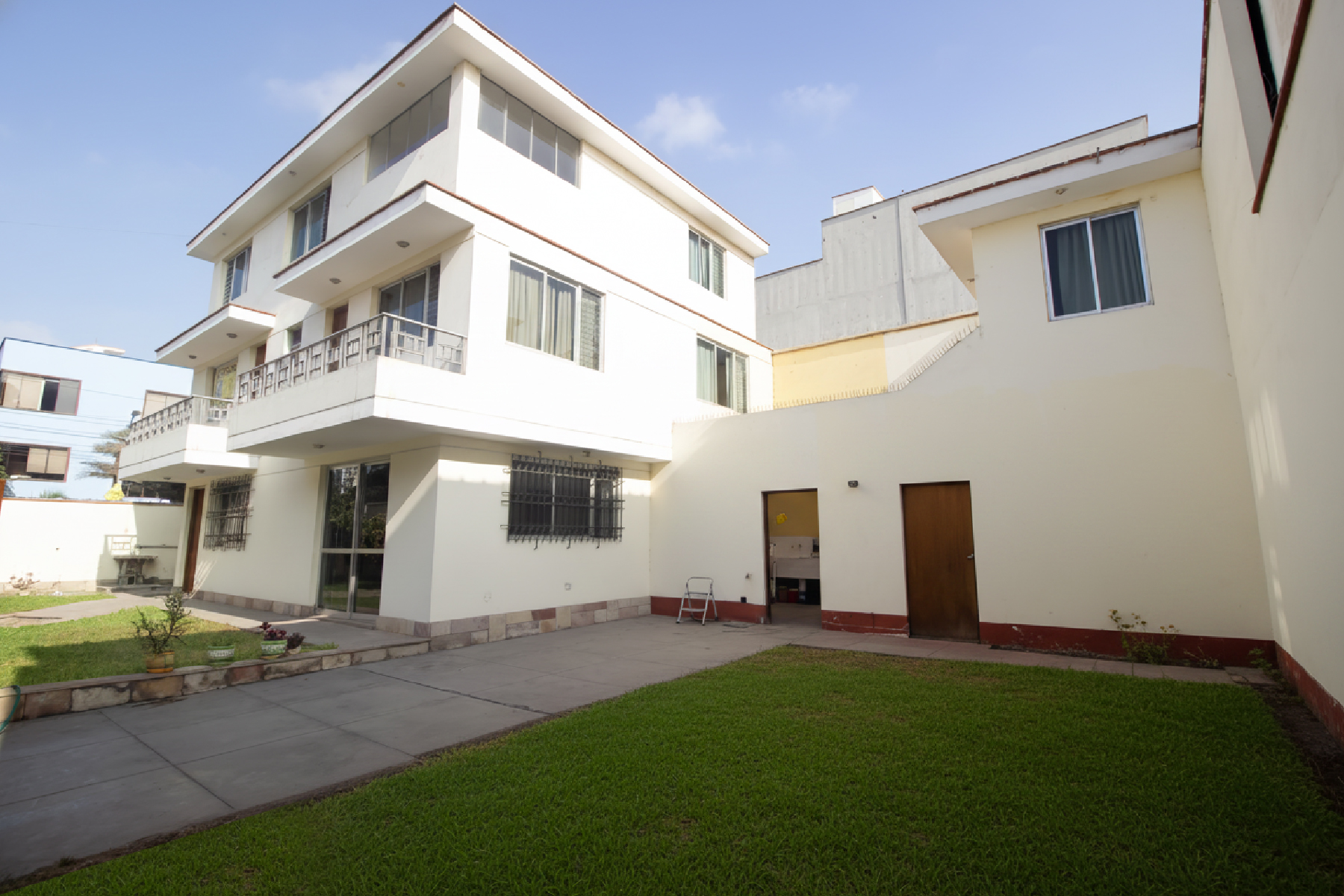  Excellent House to remodel or to build - 物件實景