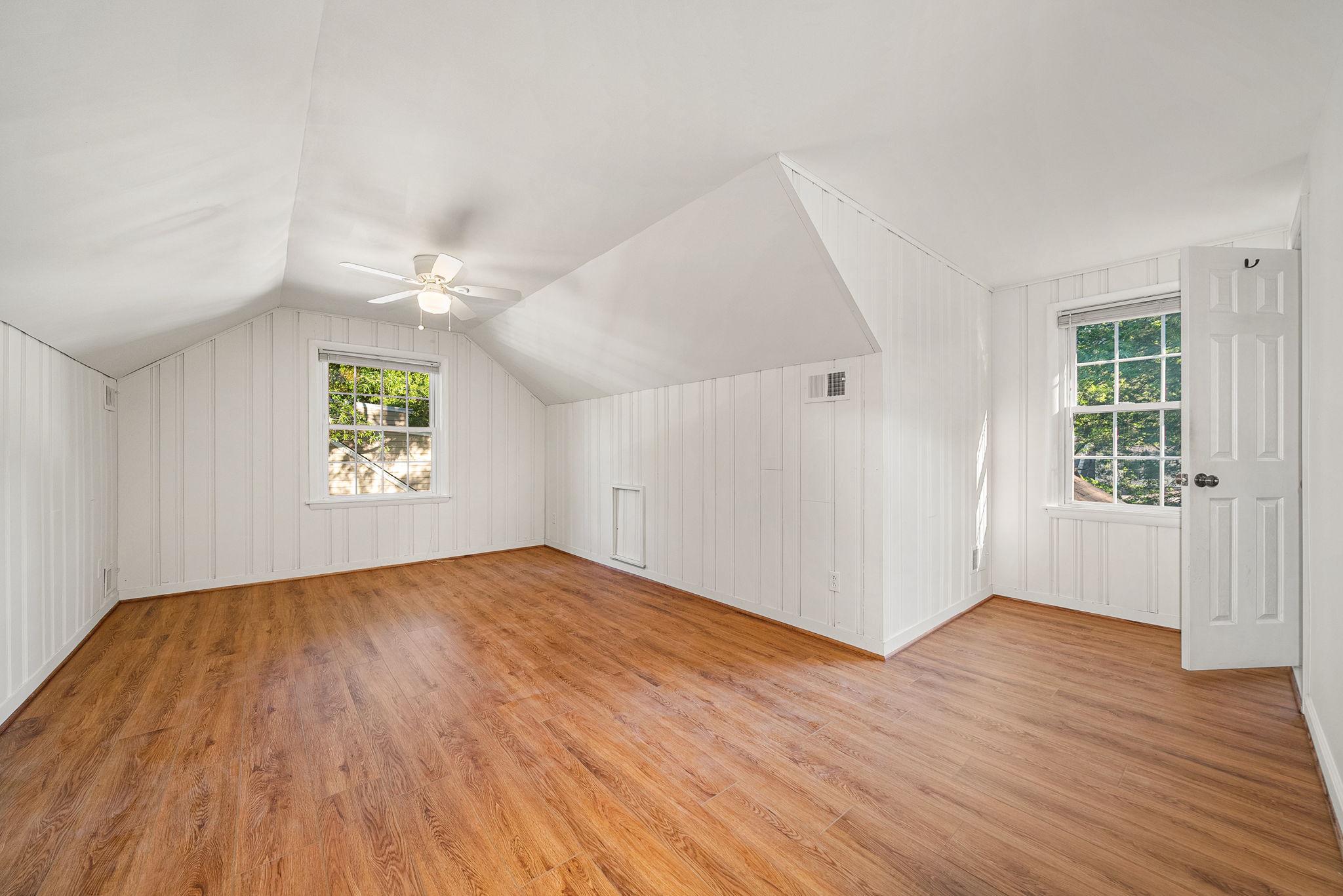  914 Waynewood Boulevard, Alexandria, VA, 22308 - 物件實景