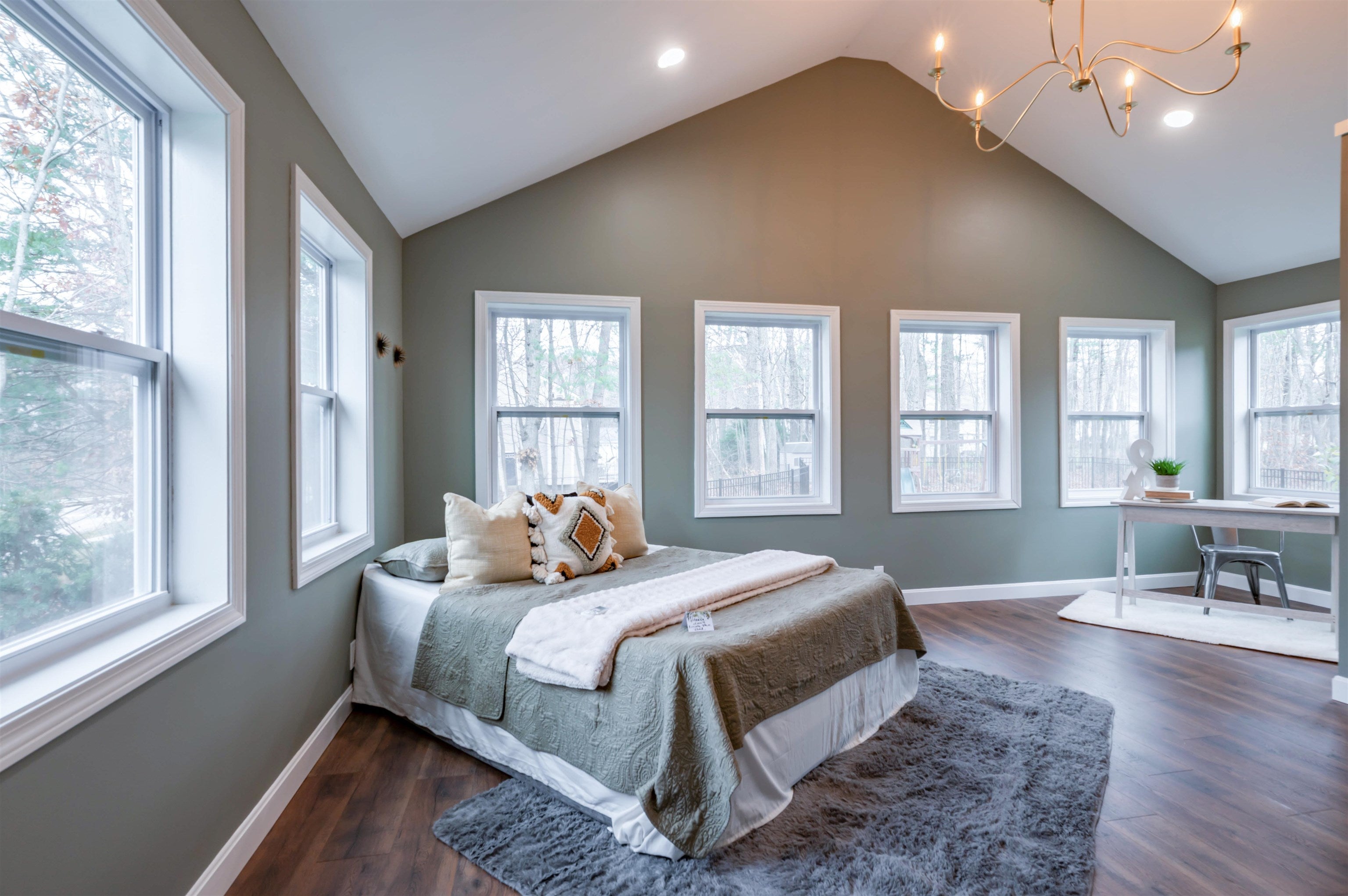 Hooksett, New Hampshire, 03106, United States, 3 Bedrooms Bedrooms, ,1 BathroomBathrooms,Residential,For Sale,2002155