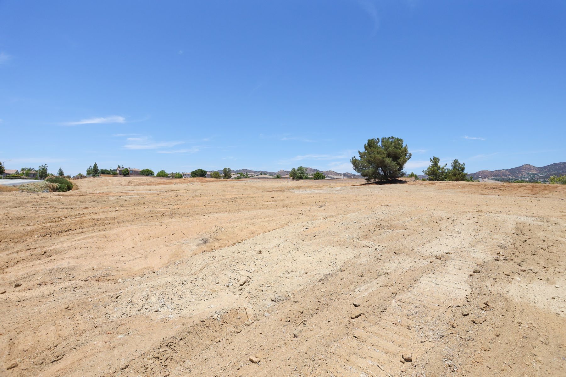 2 Jackson Ave, Murrieta, CA 92562 - 物件實景