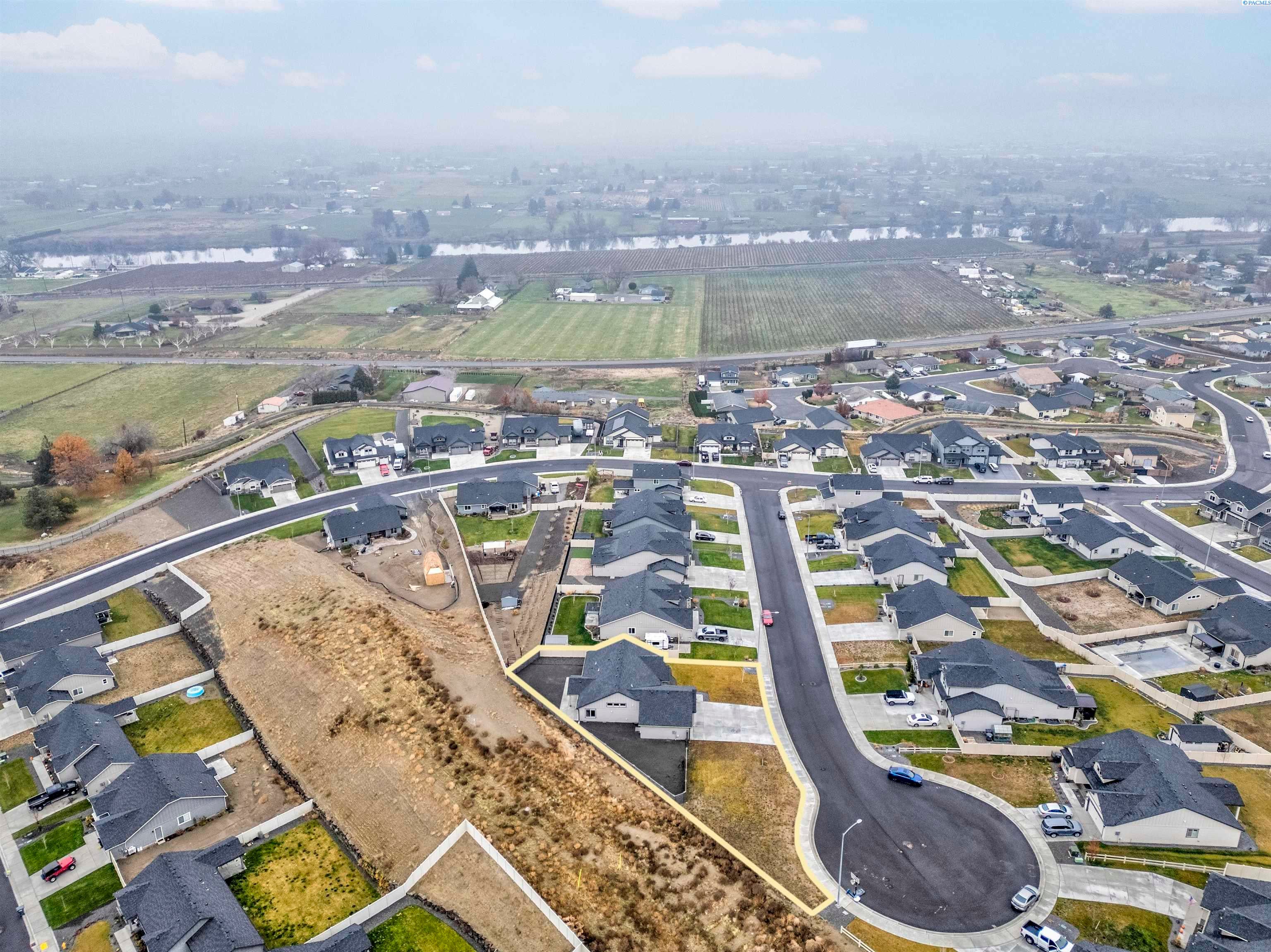 Prosser, Washington, 99350, United States, 3 Bedrooms Bedrooms, ,3 BathroomsBathrooms,Residential,For Sale,1994291