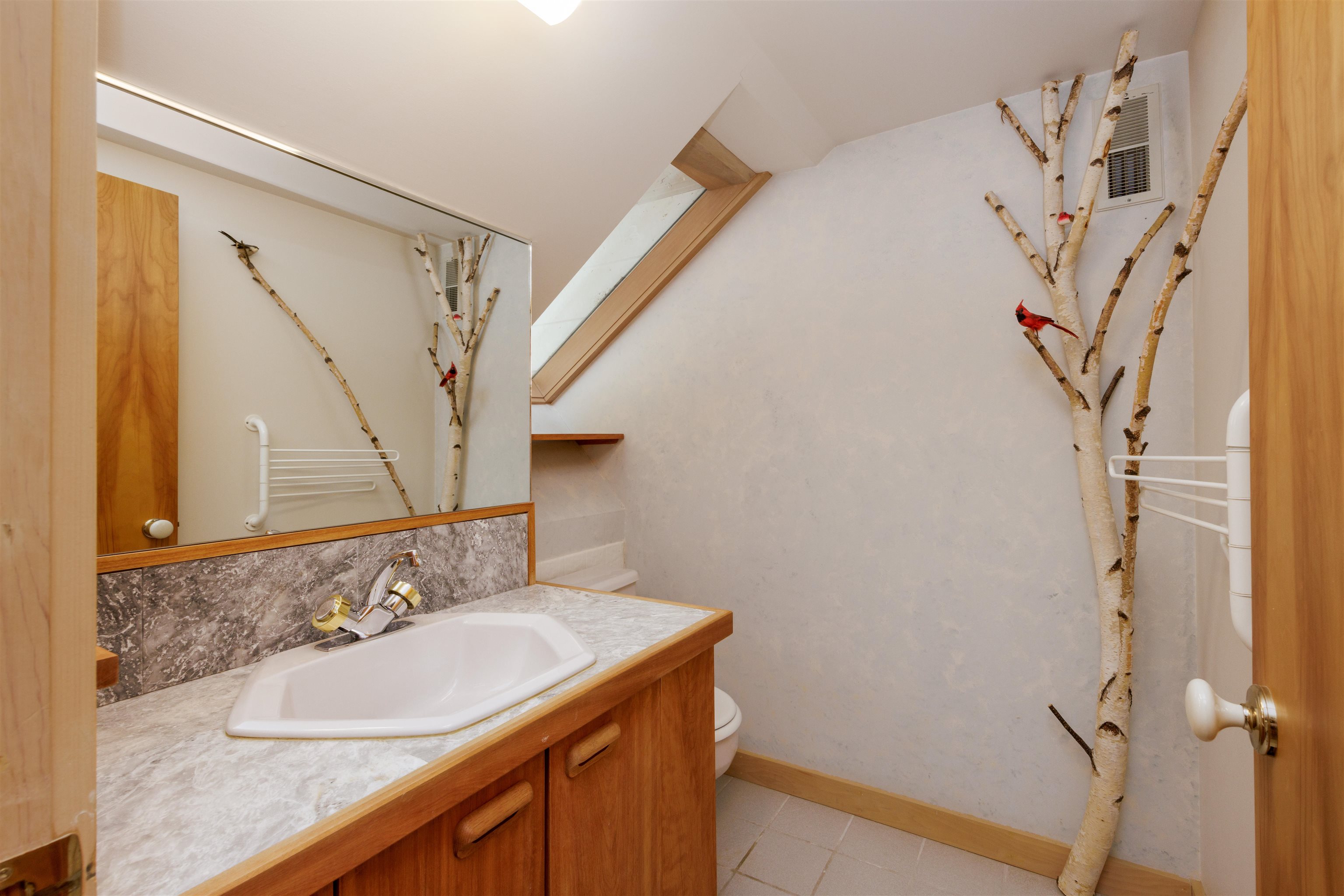 Grantham, New Hampshire, 03753, United States, 4 Bedrooms Bedrooms, ,3 BathroomsBathrooms,Residential,For Sale,1947090