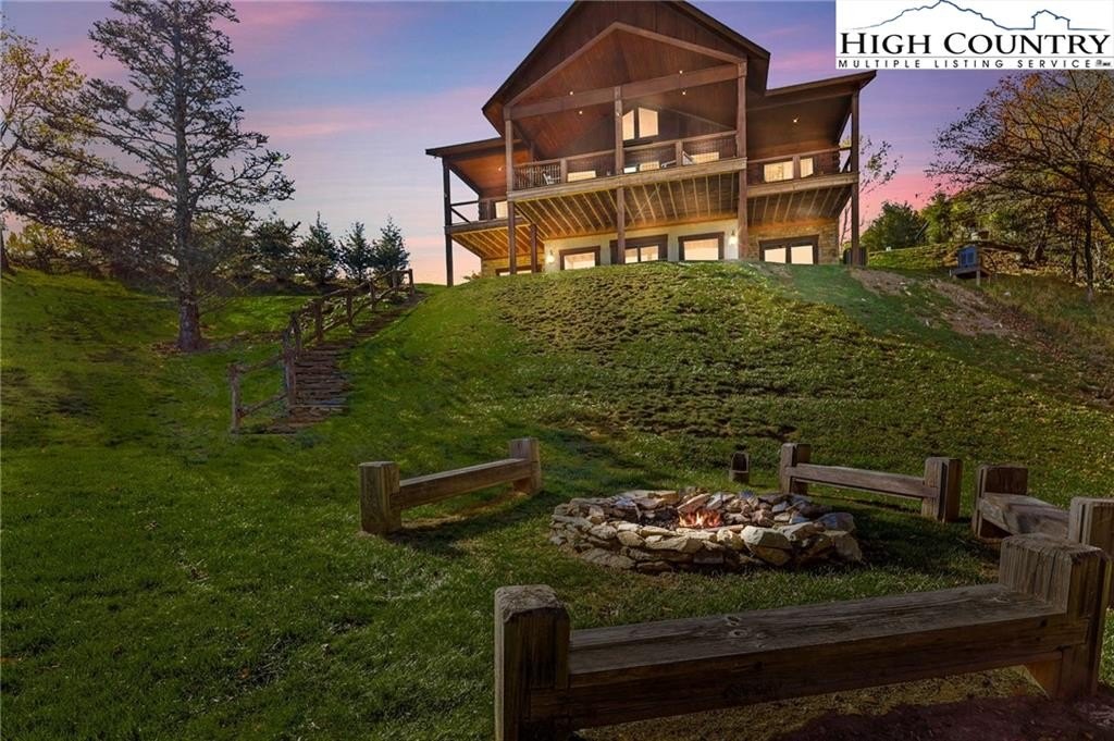 Banner Elk, North Carolina, 28604, United States, 4 Bedrooms Bedrooms, ,5 BathroomsBathrooms,Residential,For Sale,1977191