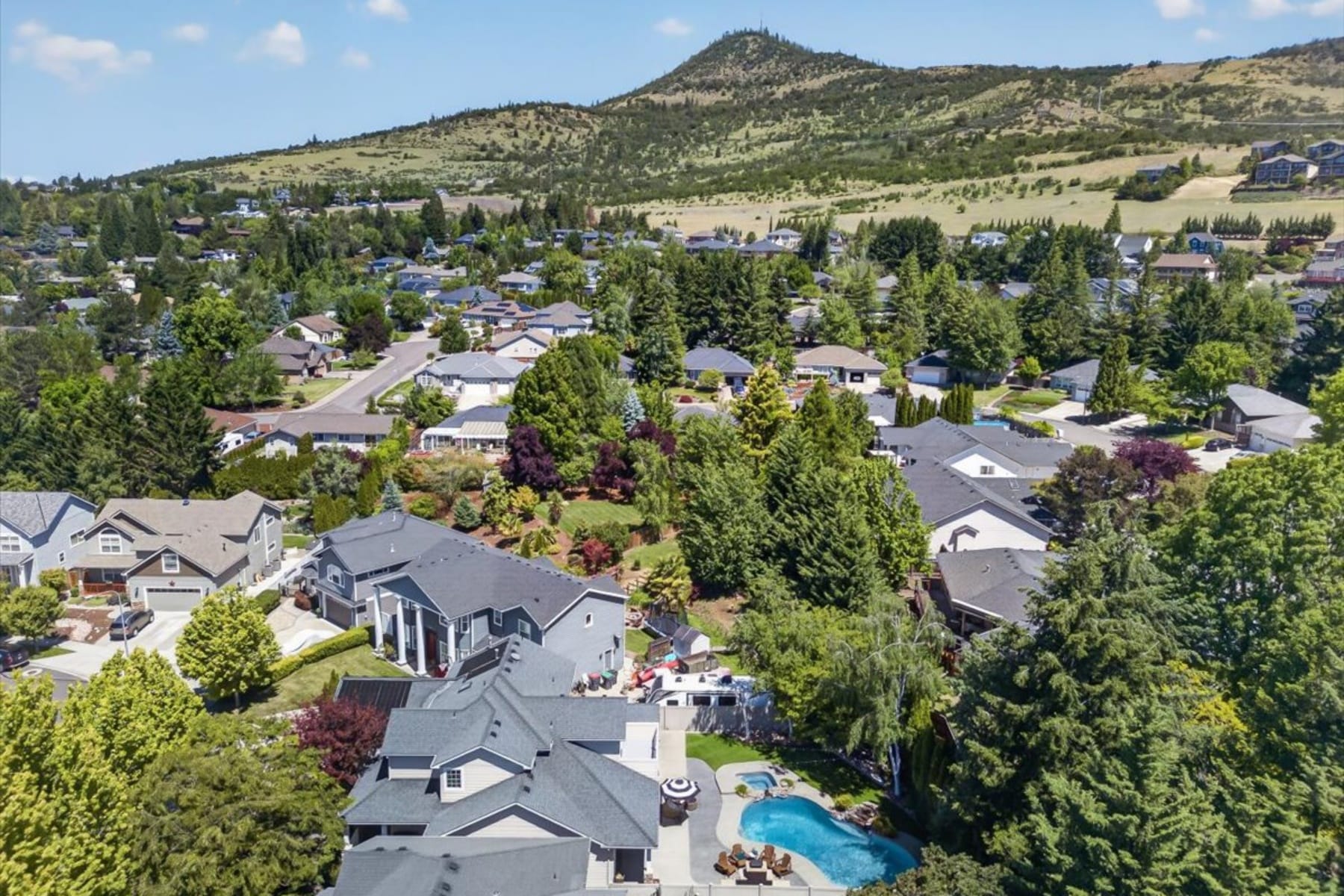  4573 Wolf Run Drive Medford, OR 97504 - 物件實景