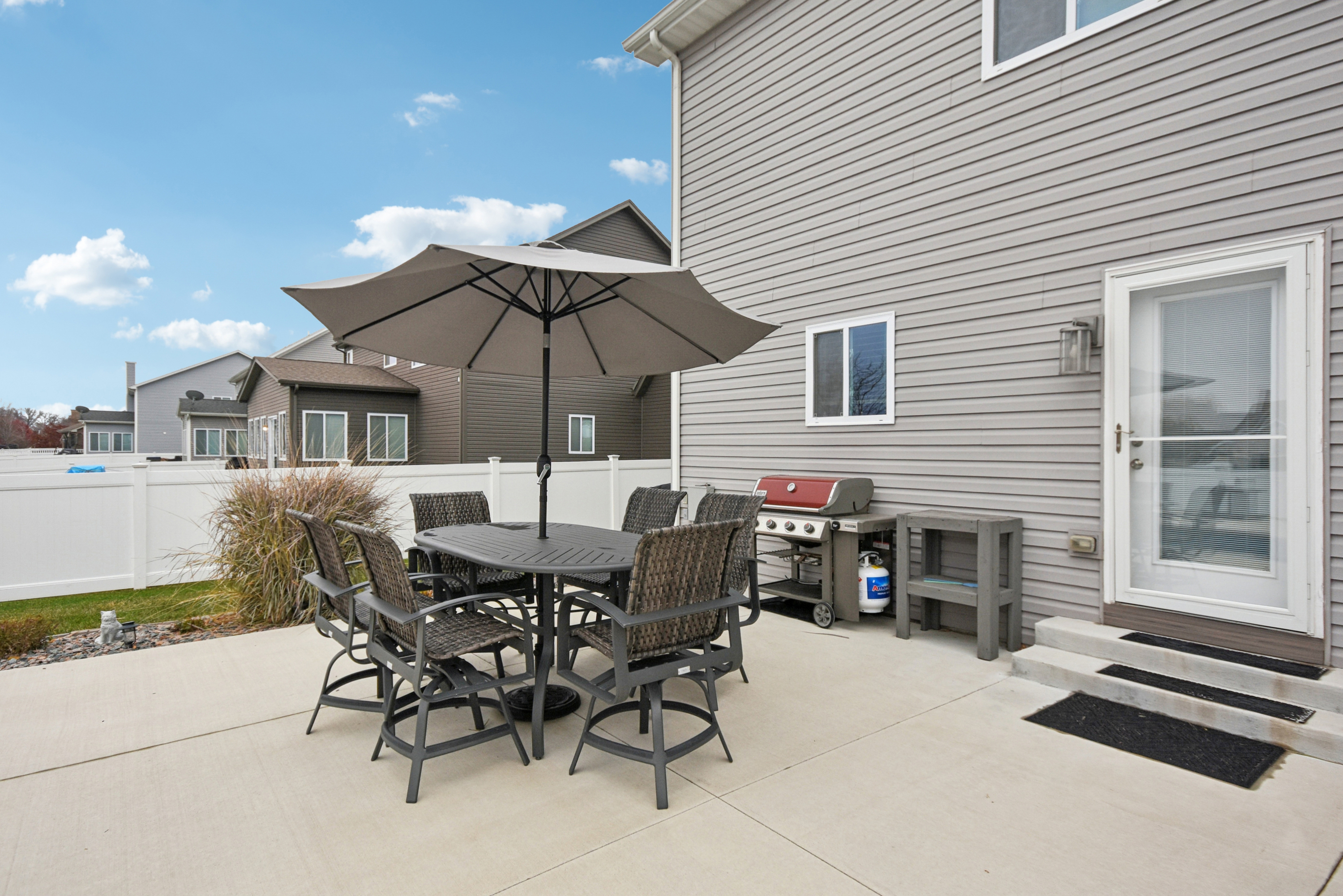 Channahon, Illinois, 60410, United States, 4 Bedrooms Bedrooms, ,3 BathroomsBathrooms,Residential,For Sale,1996655