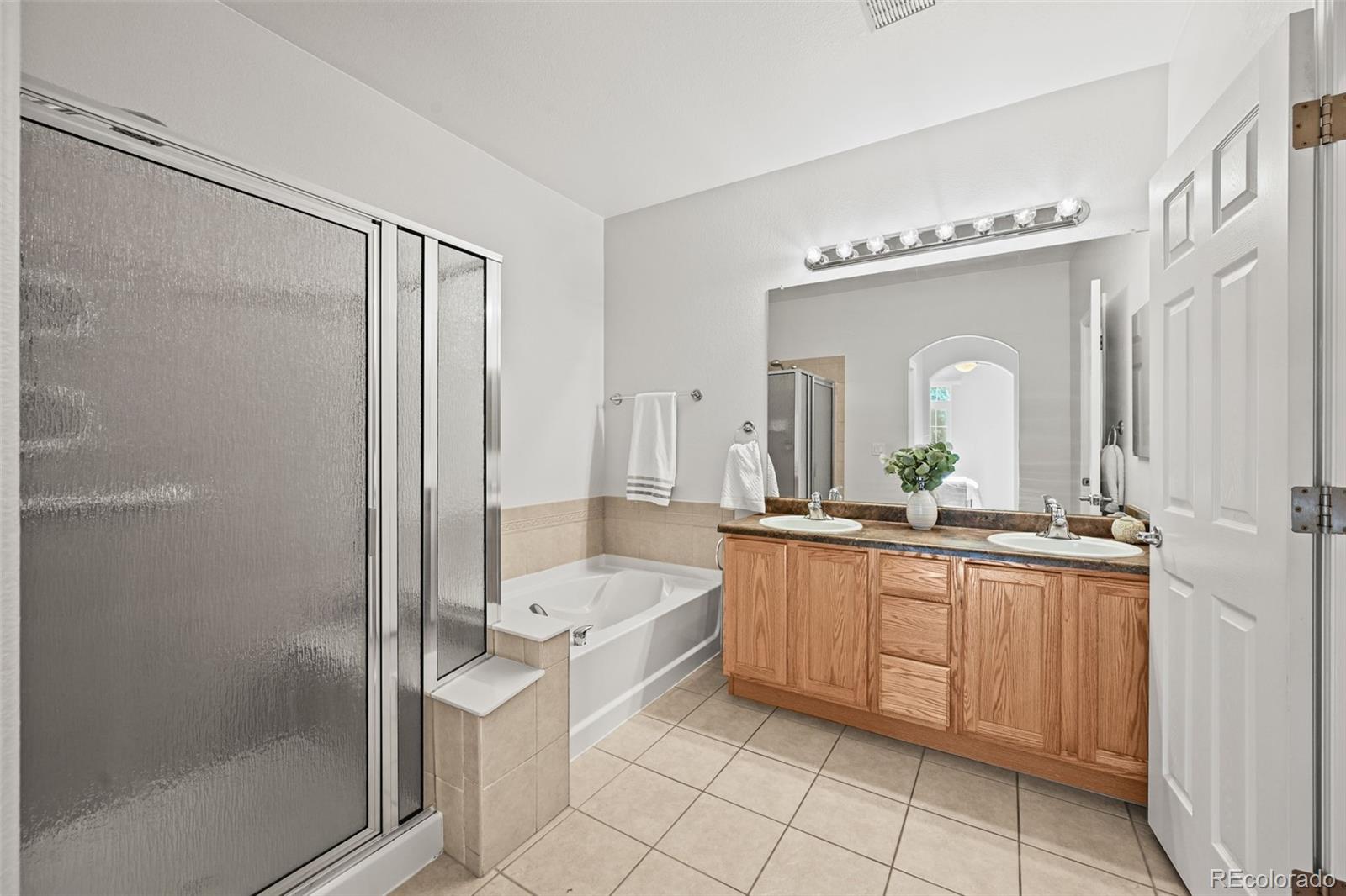 Broomfield, Colorado, 80023, United States, 4 Bedrooms Bedrooms, ,2 BathroomsBathrooms,Residential,For Sale,1959332