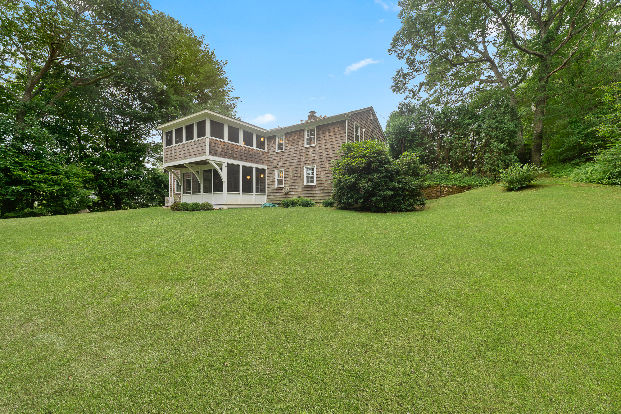 Westerly, Rhode Island, 02891, United States, 3 Bedrooms Bedrooms, ,2 BathroomsBathrooms,Residential,For Sale,1898536