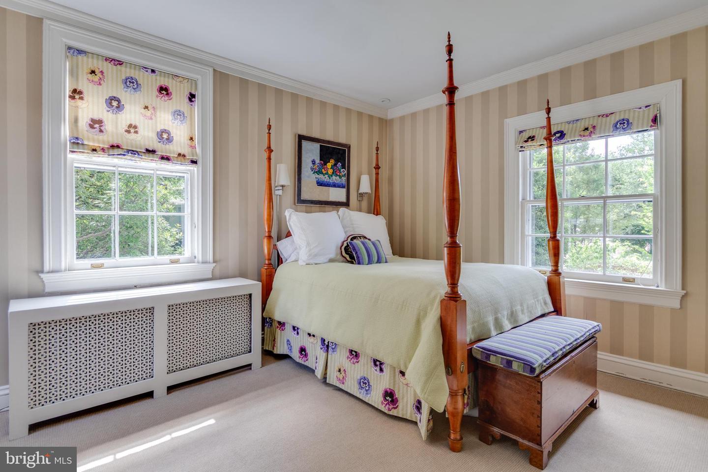 Alexandria, Virginia, 22301, United States, 4 Bedrooms Bedrooms, ,5 BathroomsBathrooms,Residential,For Sale,2000404