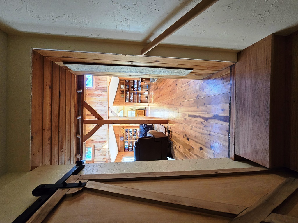 Lansing, North Carolina, 28643, United States, 1 Bedroom Bedrooms, ,1 BathroomBathrooms,Residential,For Sale,1974304