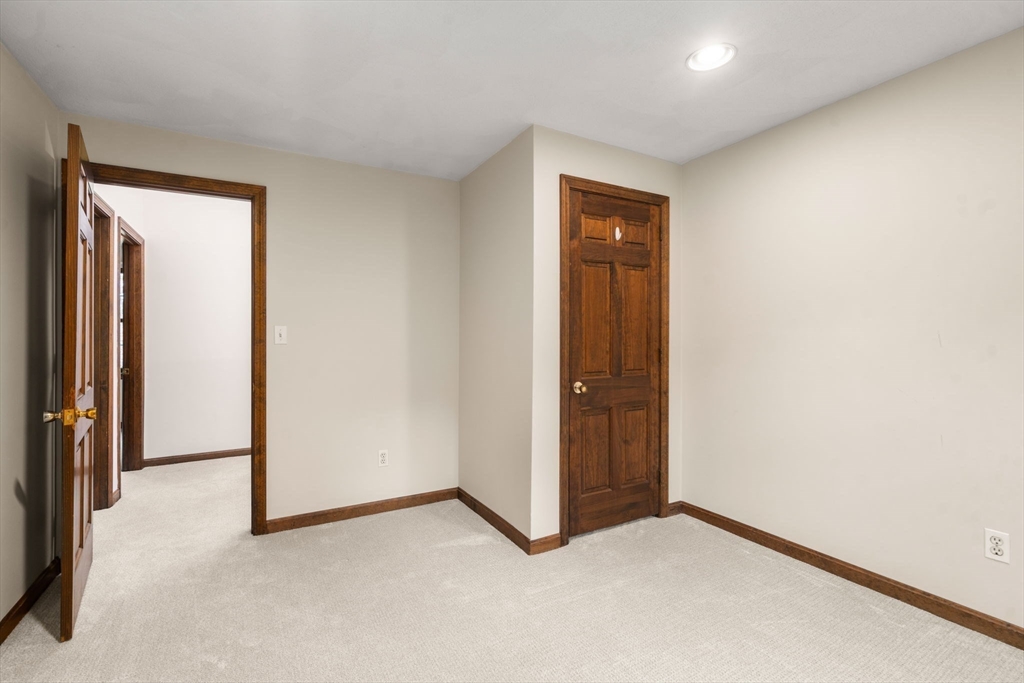 Marlborough, Massachusetts, 01752, United States, 4 Bedrooms Bedrooms, ,Residential,For Sale,1987097