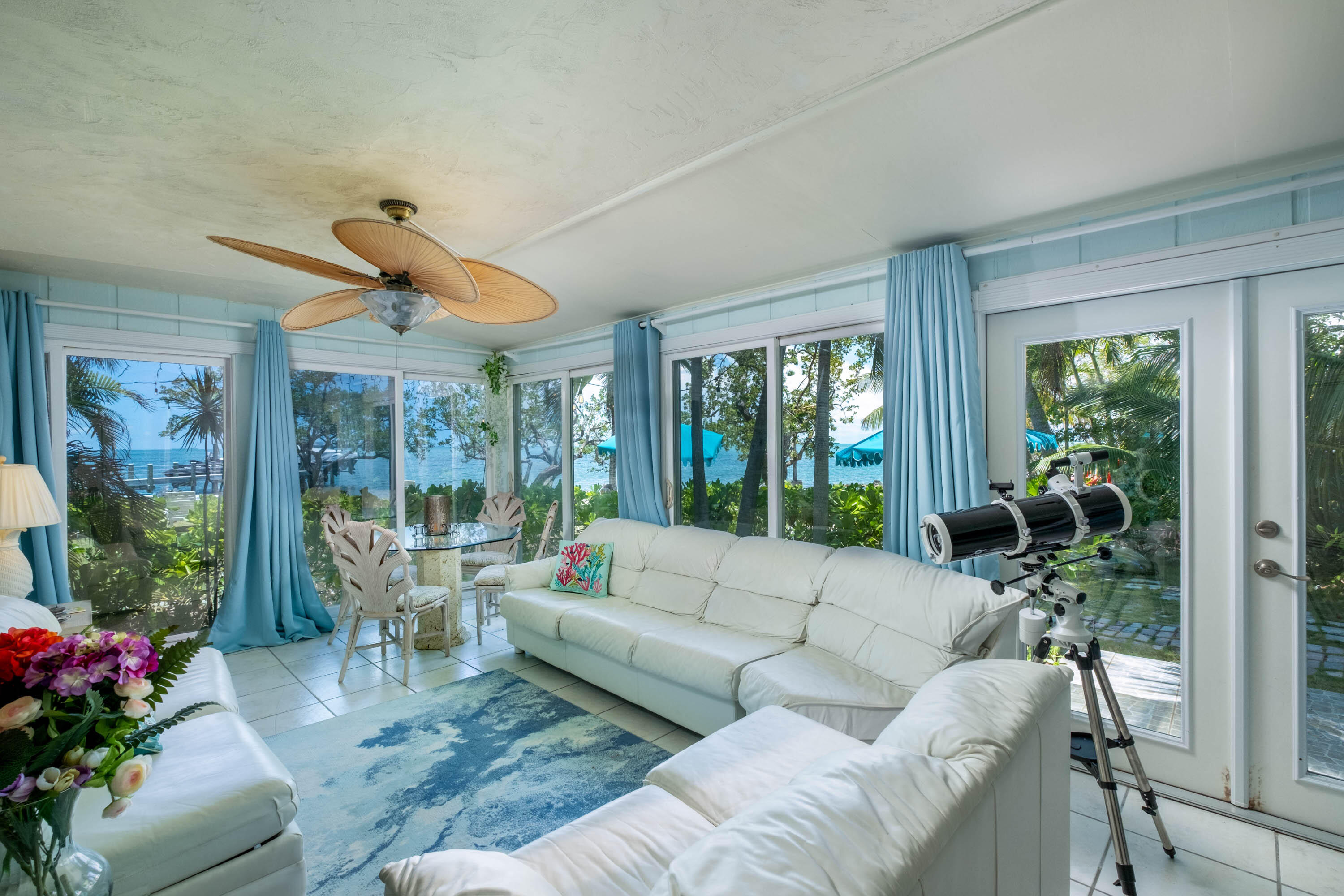 KEY LARGO, Florida, 33037, United States, 10 Bedrooms Bedrooms, ,9 BathroomsBathrooms,Residential,For Sale,1993450