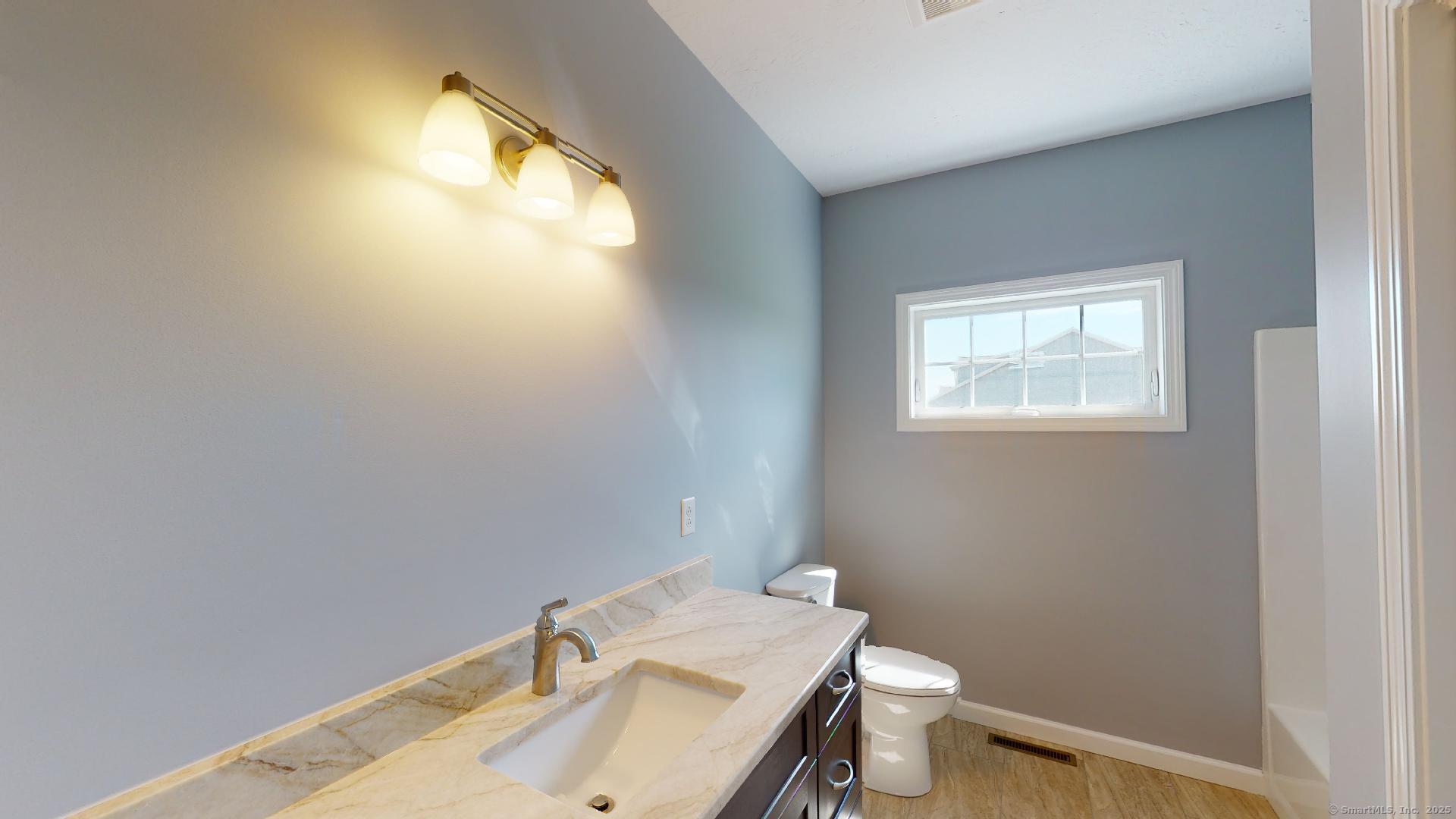 Windsor, Connecticut, 06095, United States, 3 Bedrooms Bedrooms, ,2 BathroomsBathrooms,Residential,For Sale,1939906