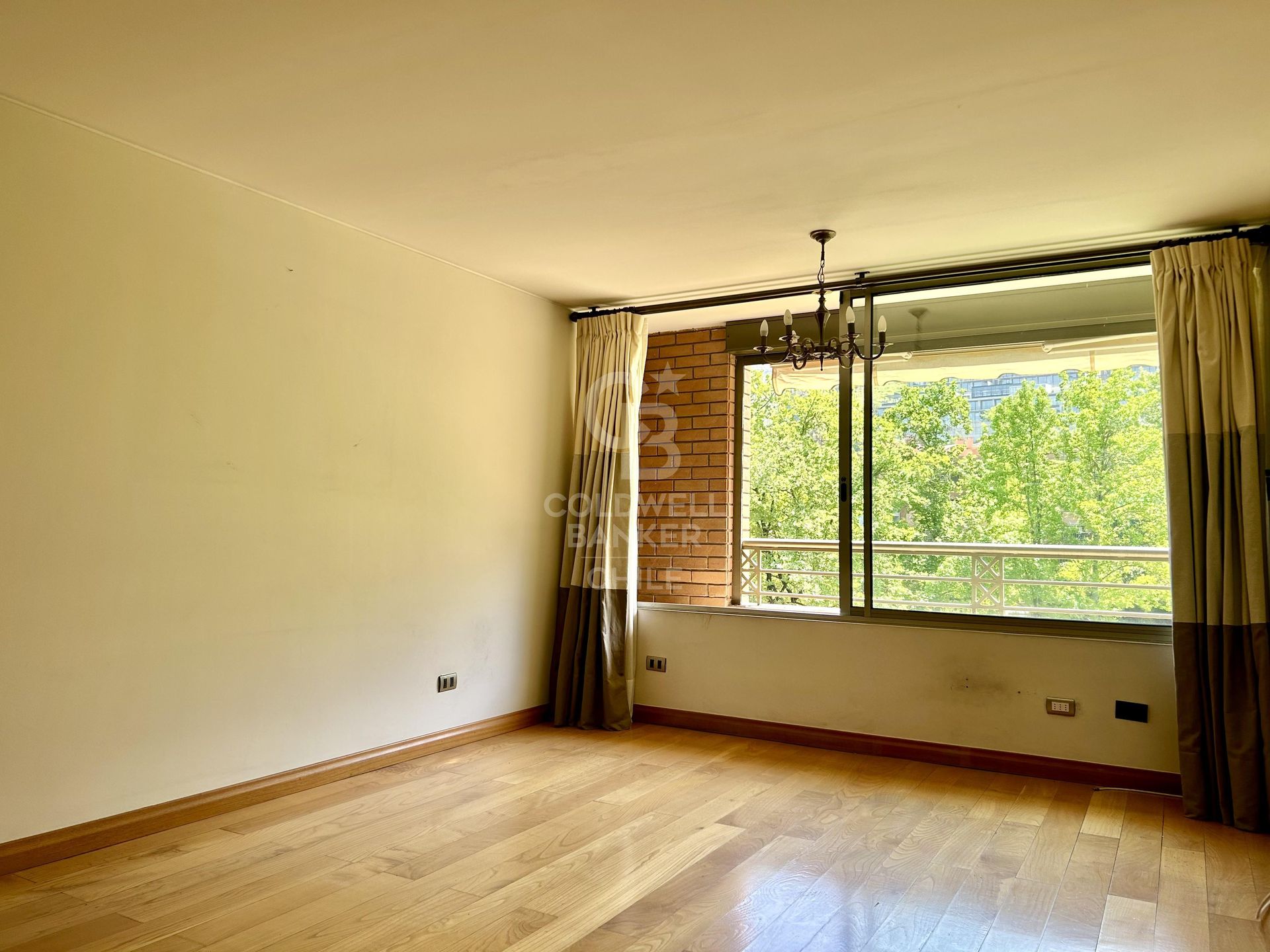 Vitacura, Chile, 5 Bedrooms Bedrooms, ,4 BathroomsBathrooms,Residential,For Sale,1966854