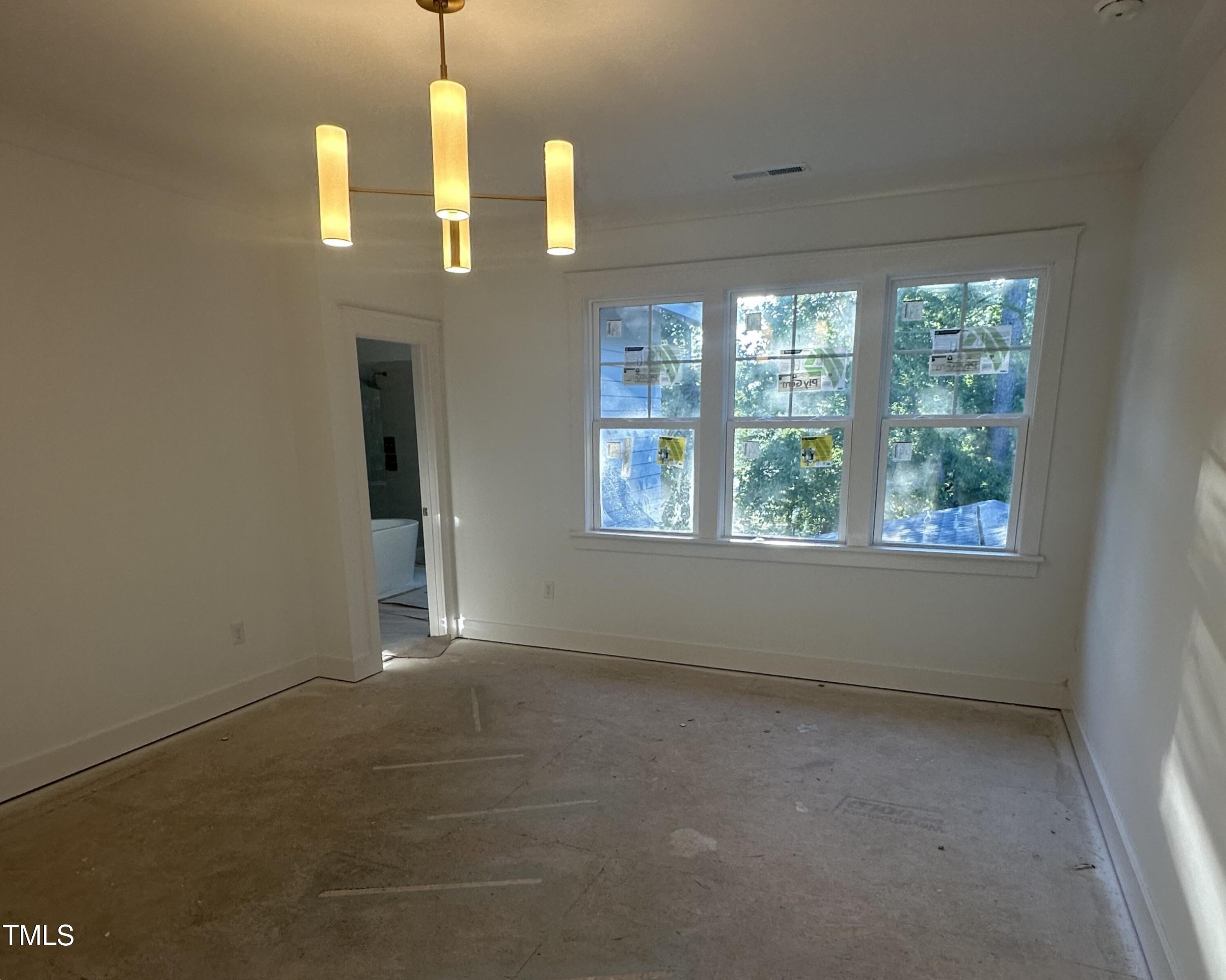Raleigh, North Carolina, 27612, United States, 5 Bedrooms Bedrooms, ,4 BathroomsBathrooms,Residential,For Sale,1837453