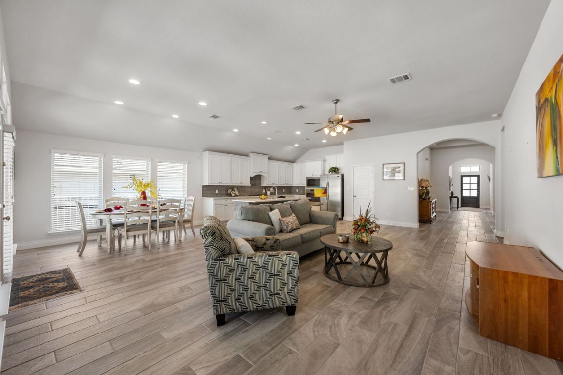 Georgetown, Texas, 78628, United States, 4 Bedrooms Bedrooms, ,3 BathroomsBathrooms,Residential,For Sale,1736171