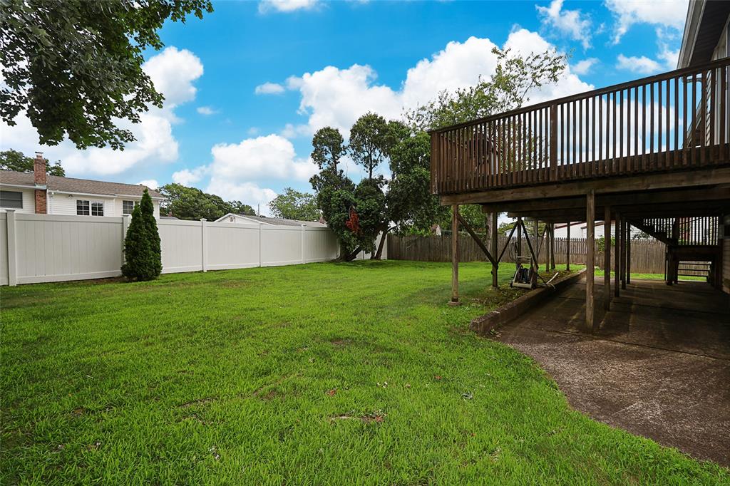 Holbrook, New York, 11741, United States, 4 Bedrooms Bedrooms, ,2 BathroomsBathrooms,Residential,For Sale,1973717