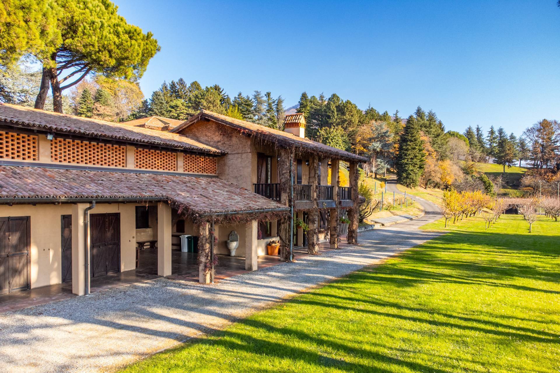 Eupilio, Como, 22030, IT, 6 Bedrooms Bedrooms, ,6 BathroomsBathrooms,Residential,For Sale,1708467