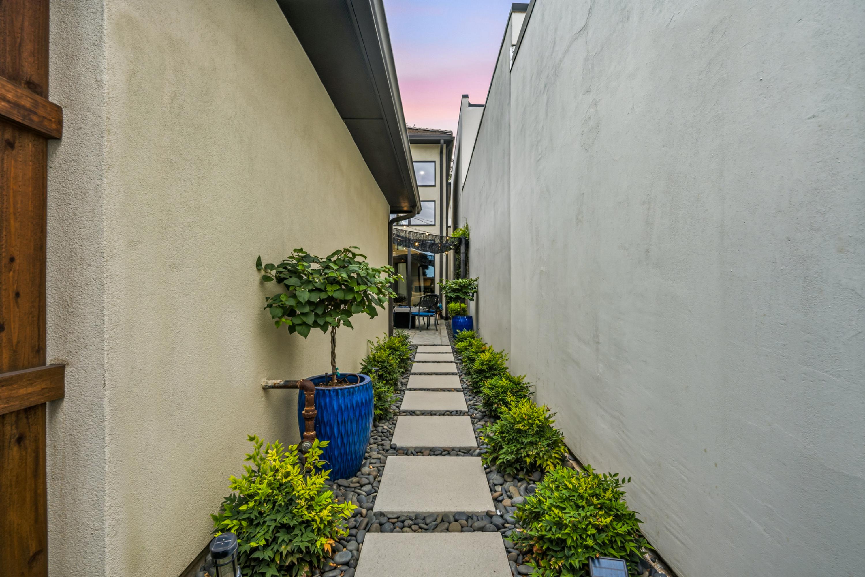  West Highland Park Lifestyle Without the Price Tag - 物件實景