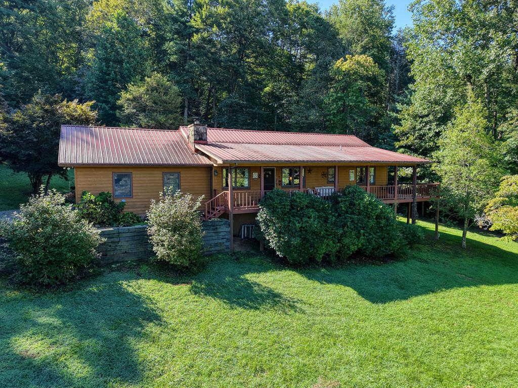 Blairsville, Georgia, 30512, United States, 2 Bedrooms Bedrooms, ,2 BathroomsBathrooms,Residential,For Sale,1932142