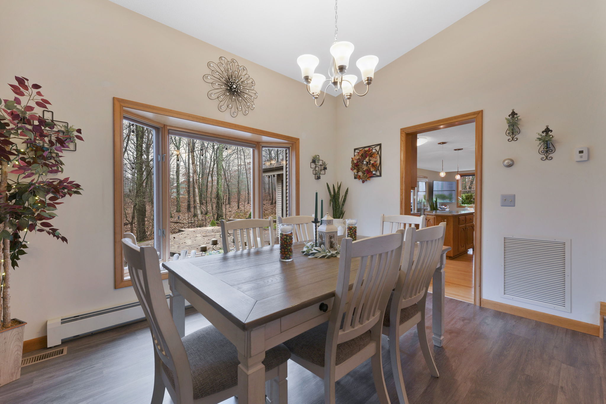 Tolland, Connecticut, 06084, United States, 3 Bedrooms Bedrooms, ,3 BathroomsBathrooms,Residential,For Sale,1993316