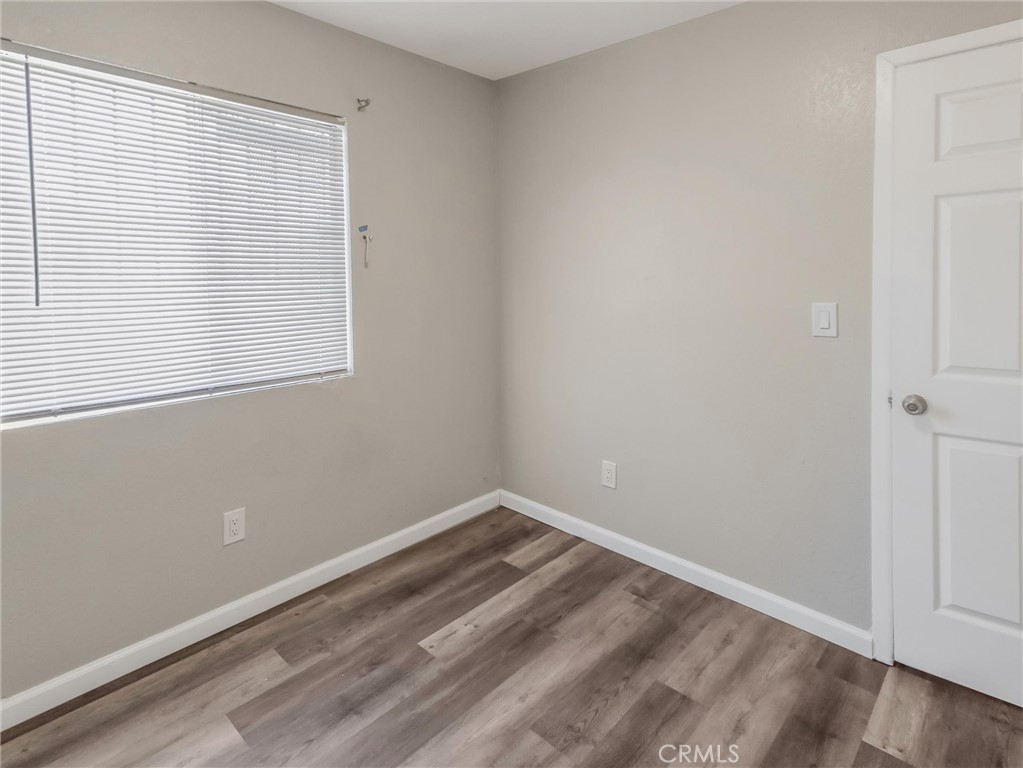 Los Angeles, California, 90003, United States, 5 Bedrooms Bedrooms, ,3 BathroomsBathrooms,Residential,For Sale,1935114