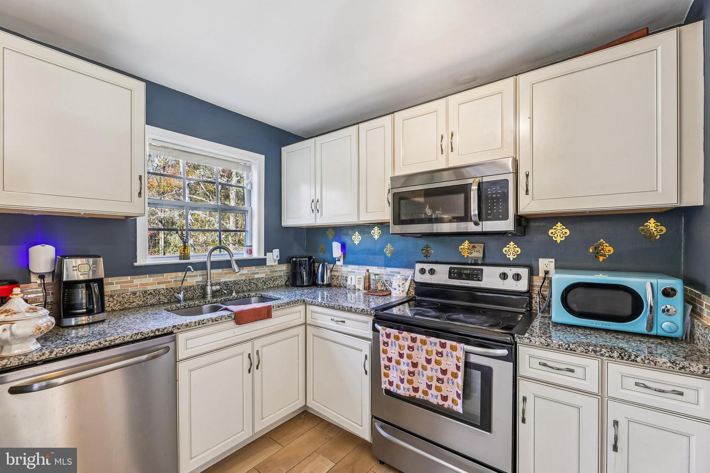 Temple Hills, Maryland, 20748, United States, 5 Bedrooms Bedrooms, ,3 BathroomsBathrooms,Residential,For Sale,1988025