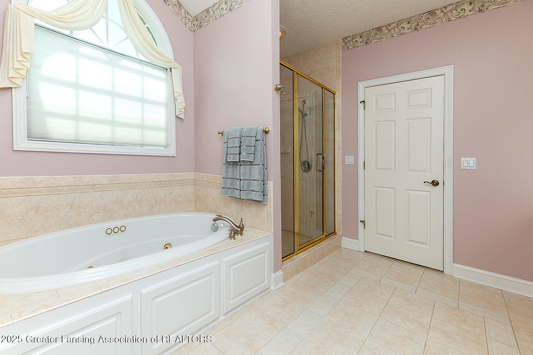 Williamston, Michigan, 48895, United States, 4 Bedrooms Bedrooms, ,4 BathroomsBathrooms,Residential,For Sale,1877487