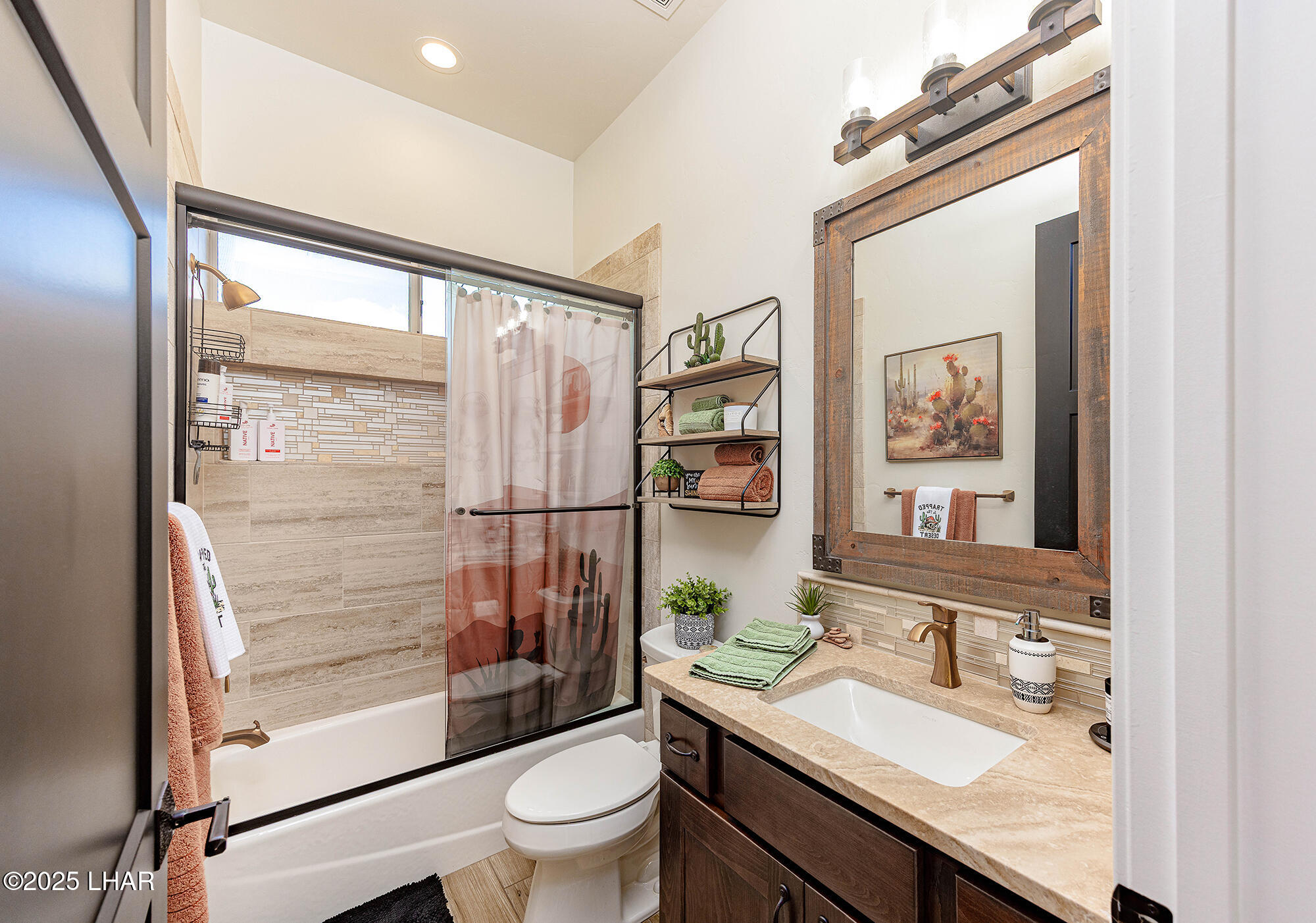 Lake Havasu City, Arizona, 86406, United States, 3 Bedrooms Bedrooms, ,1 BathroomBathrooms,Residential,For Sale,1998325