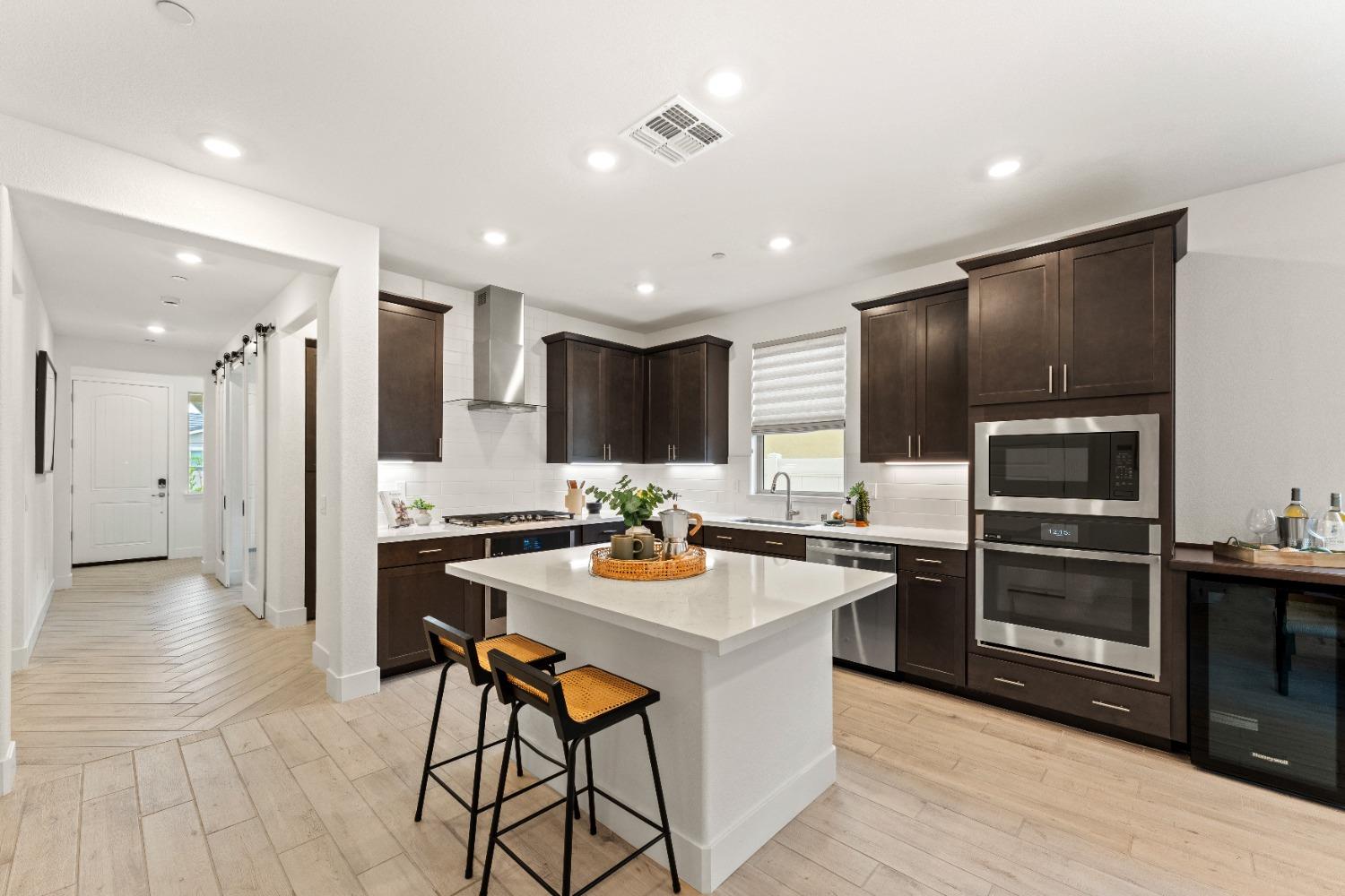 El Dorado Hills, California, 95762, United States, 2 Bedrooms Bedrooms, ,3 BathroomsBathrooms,Residential,For Sale,1787818