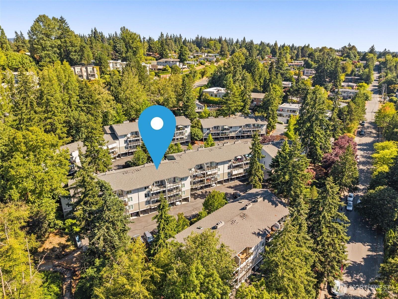 80th Ave, Mercer Island, WA 98040
