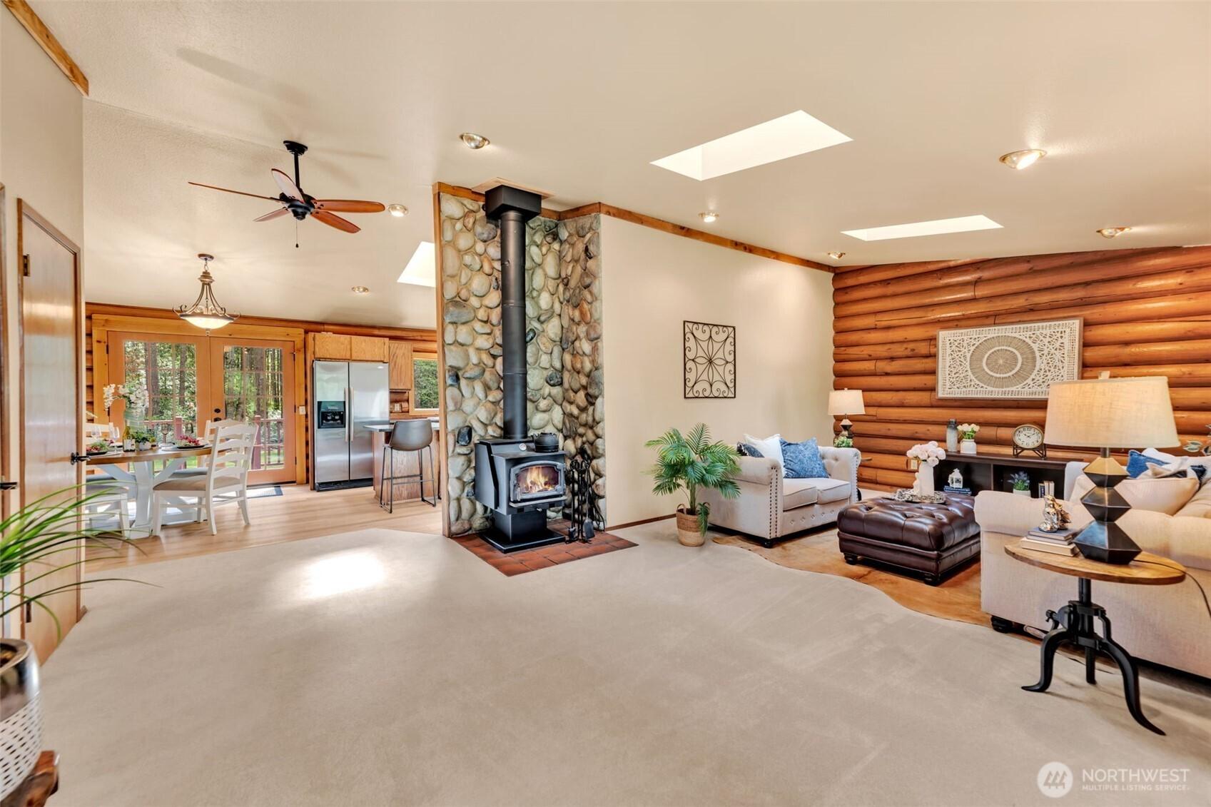 ENUMCLAW, Washington, 98022, United States, 4 Bedrooms Bedrooms, ,3 BathroomsBathrooms,Residential,For Sale,1785391