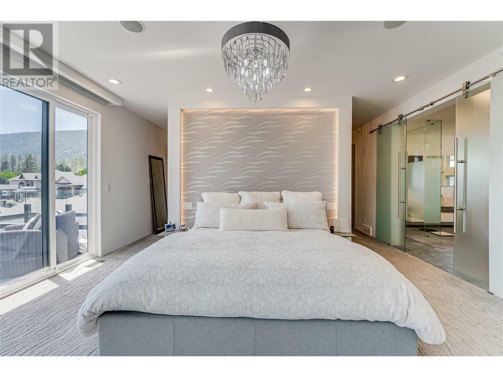 LAKE COUNTRY, British Columbia, V4V 2G2, CA, 4 Bedrooms Bedrooms, ,3 BathroomsBathrooms,Residential,For Sale,1859669
