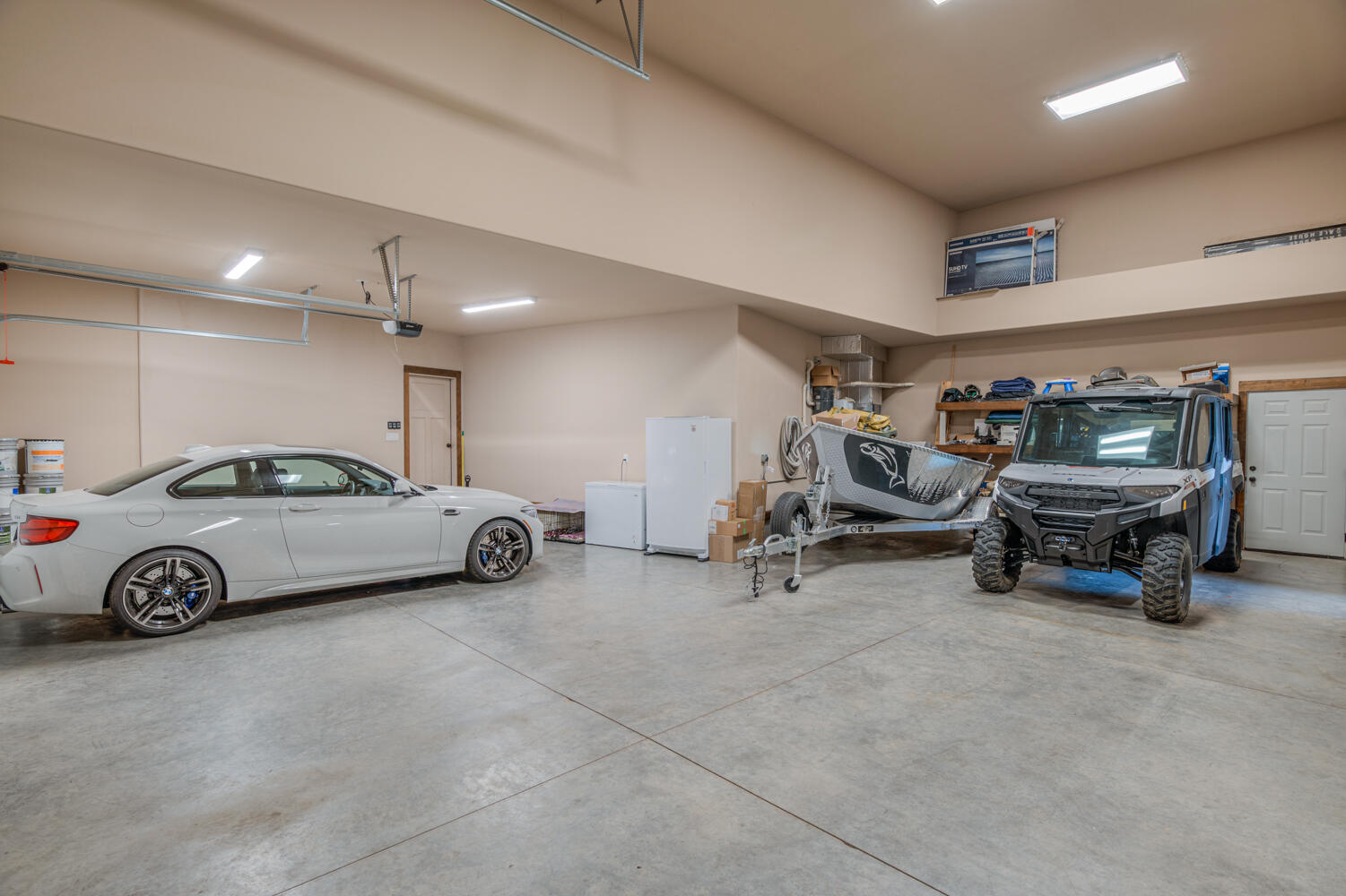 Bend, Oregon, 97703, United States, 3 Bedrooms Bedrooms, ,3 BathroomsBathrooms,Residential,For Sale,1984485