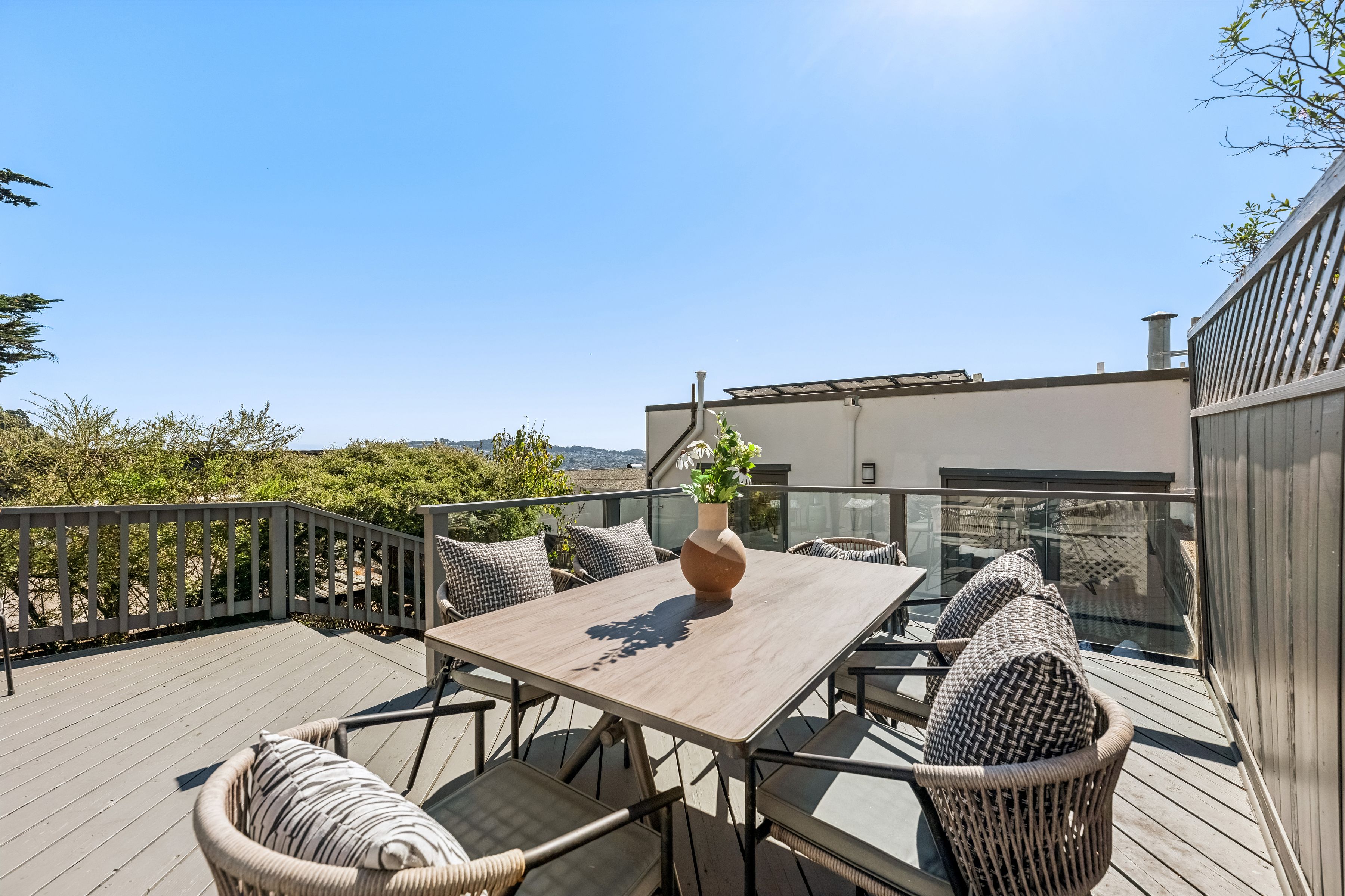  Light-Filled Sunnyside View Home - 物件實景