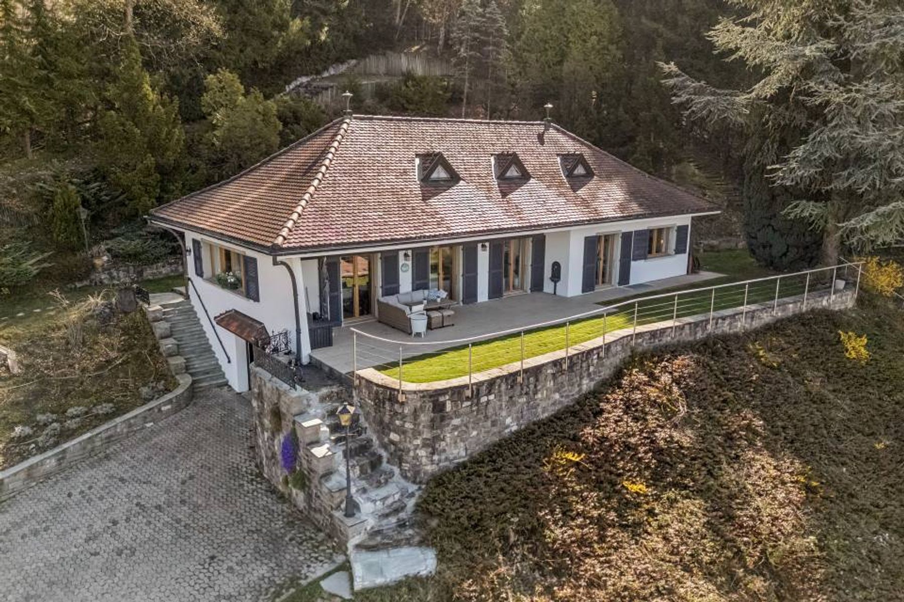  Superb renovated eagle