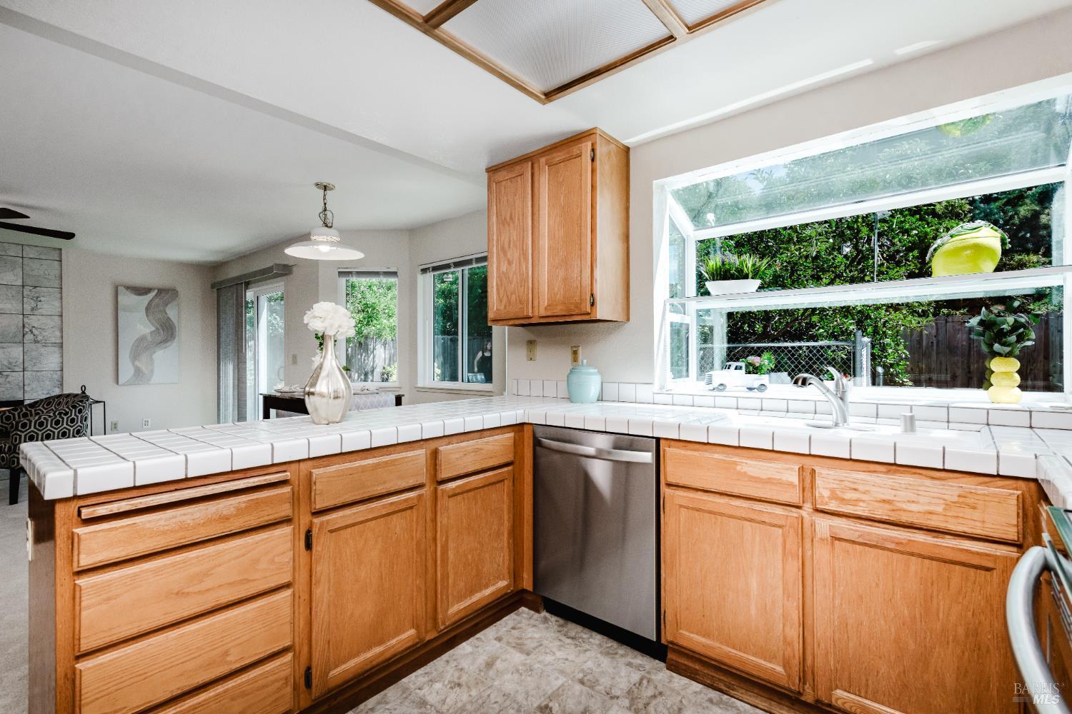 Fairfield, California, 94533, United States, 4 Bedrooms Bedrooms, ,3 BathroomsBathrooms,Residential,For Sale,1928647