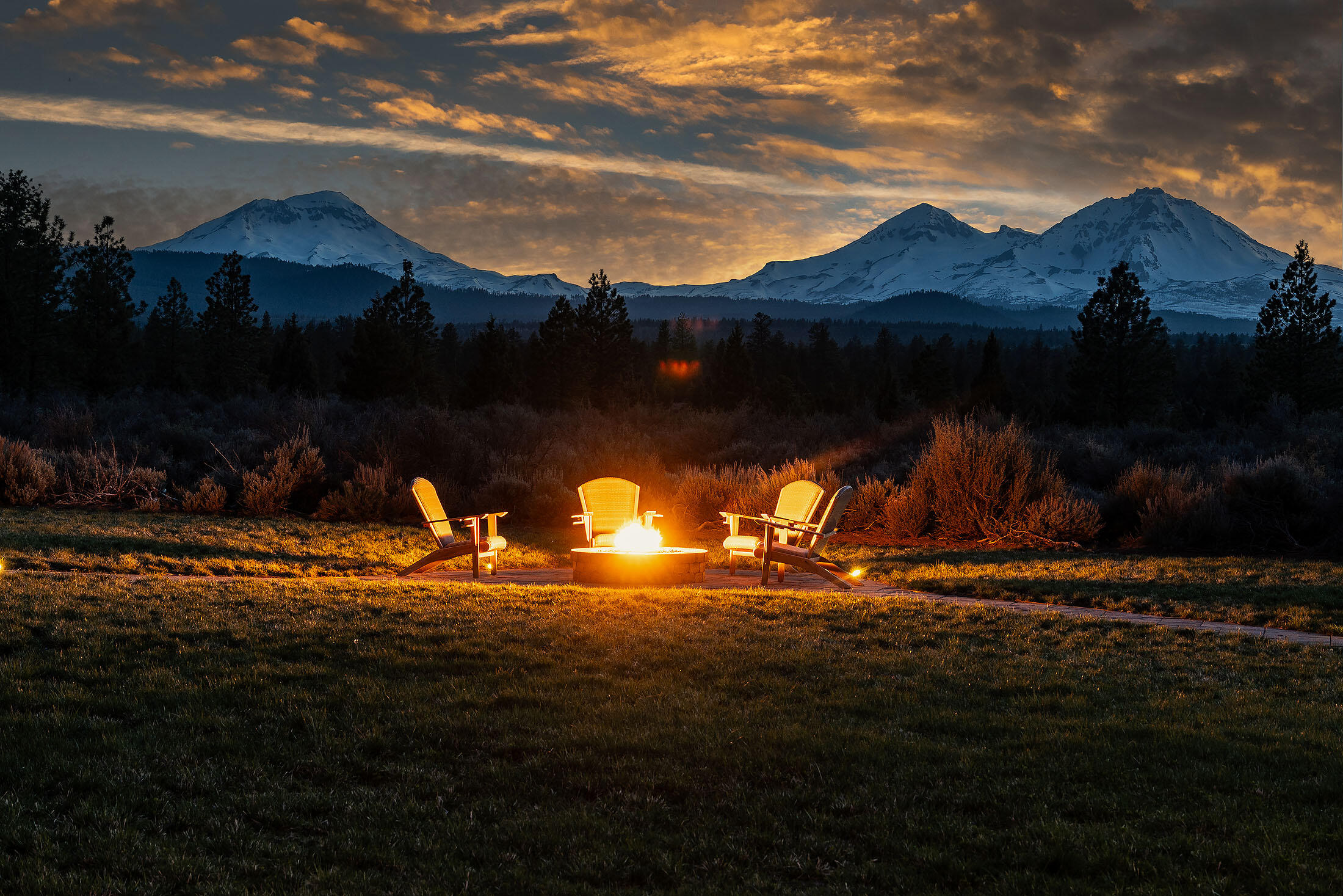Bend, Oregon, 97703, United States, 3 Bedrooms Bedrooms, ,2 BathroomsBathrooms,Residential,For Sale,1826541
