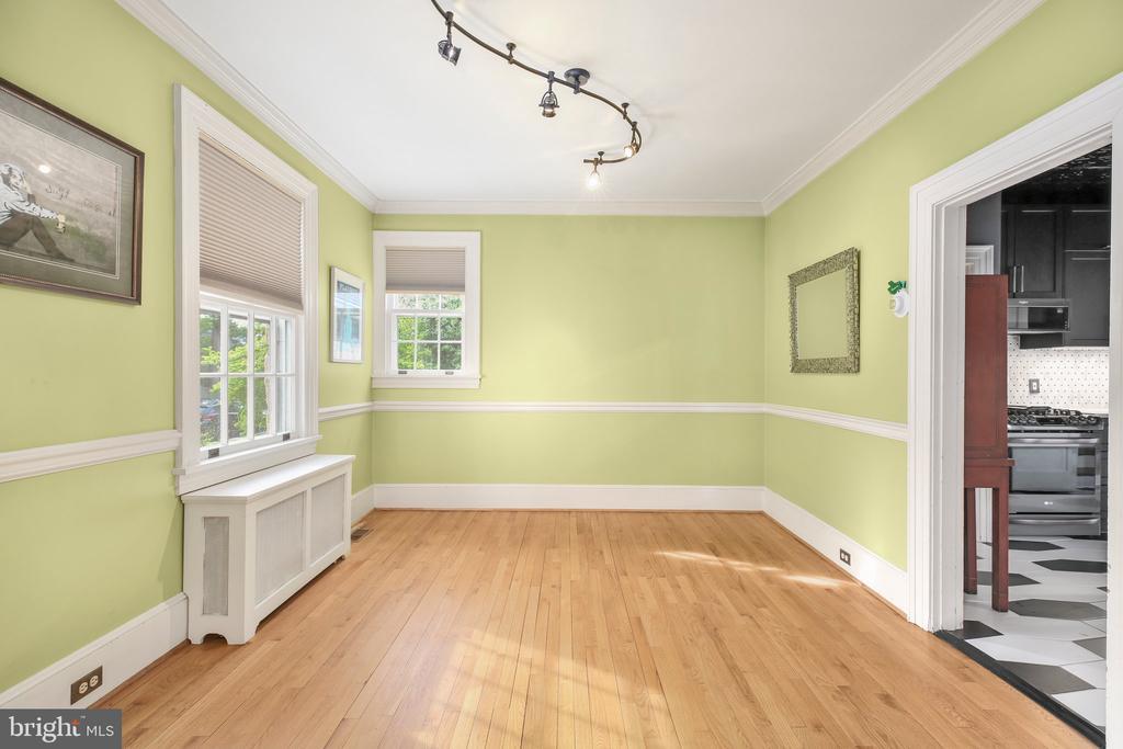 Fredericksburg, Virginia, 22401, United States, 4 Bedrooms Bedrooms, ,2 BathroomsBathrooms,Residential,For Sale,1826966