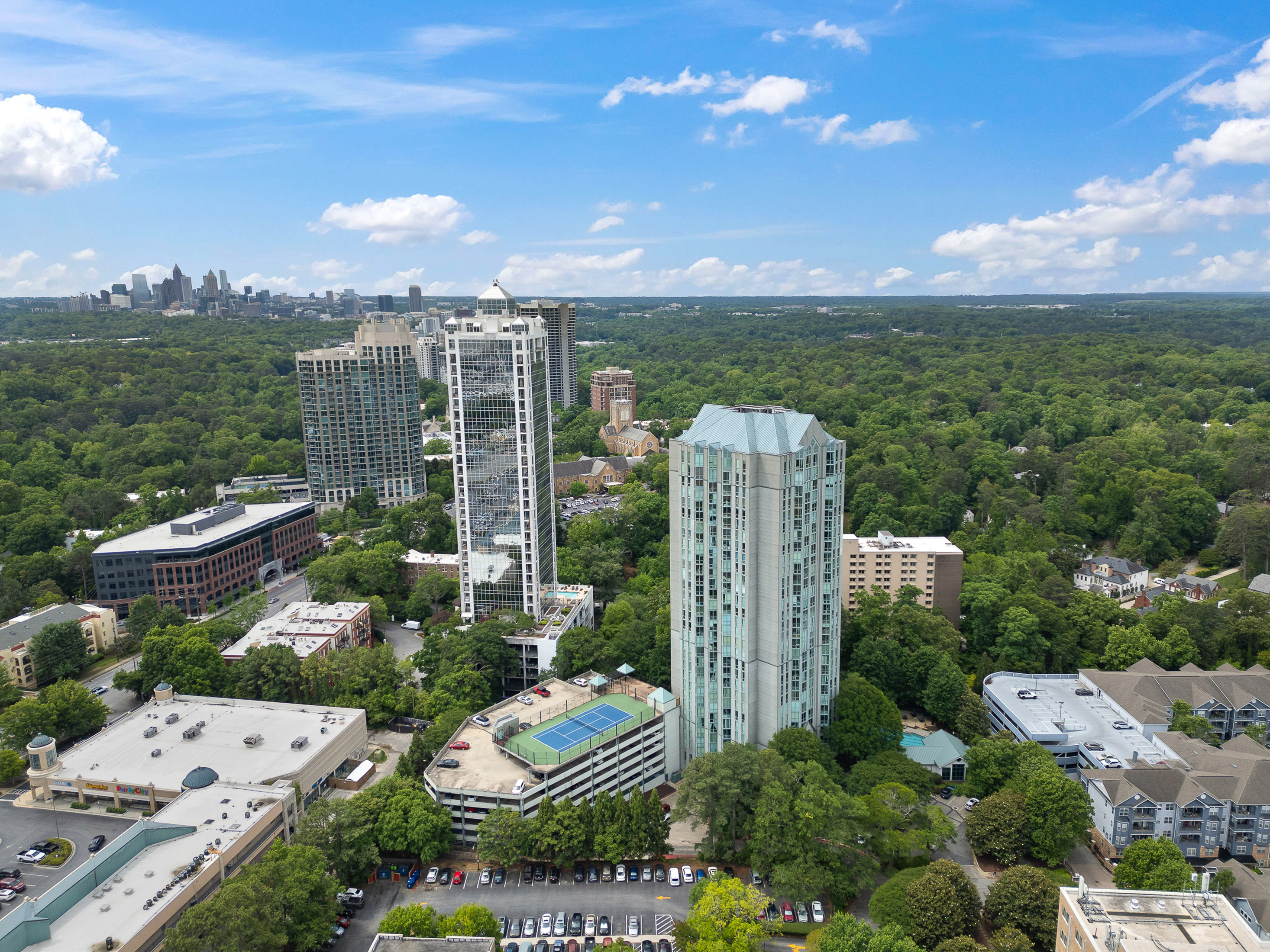  Elevated Living at Beautifully Renovated Buckhead Residence - 物件實景