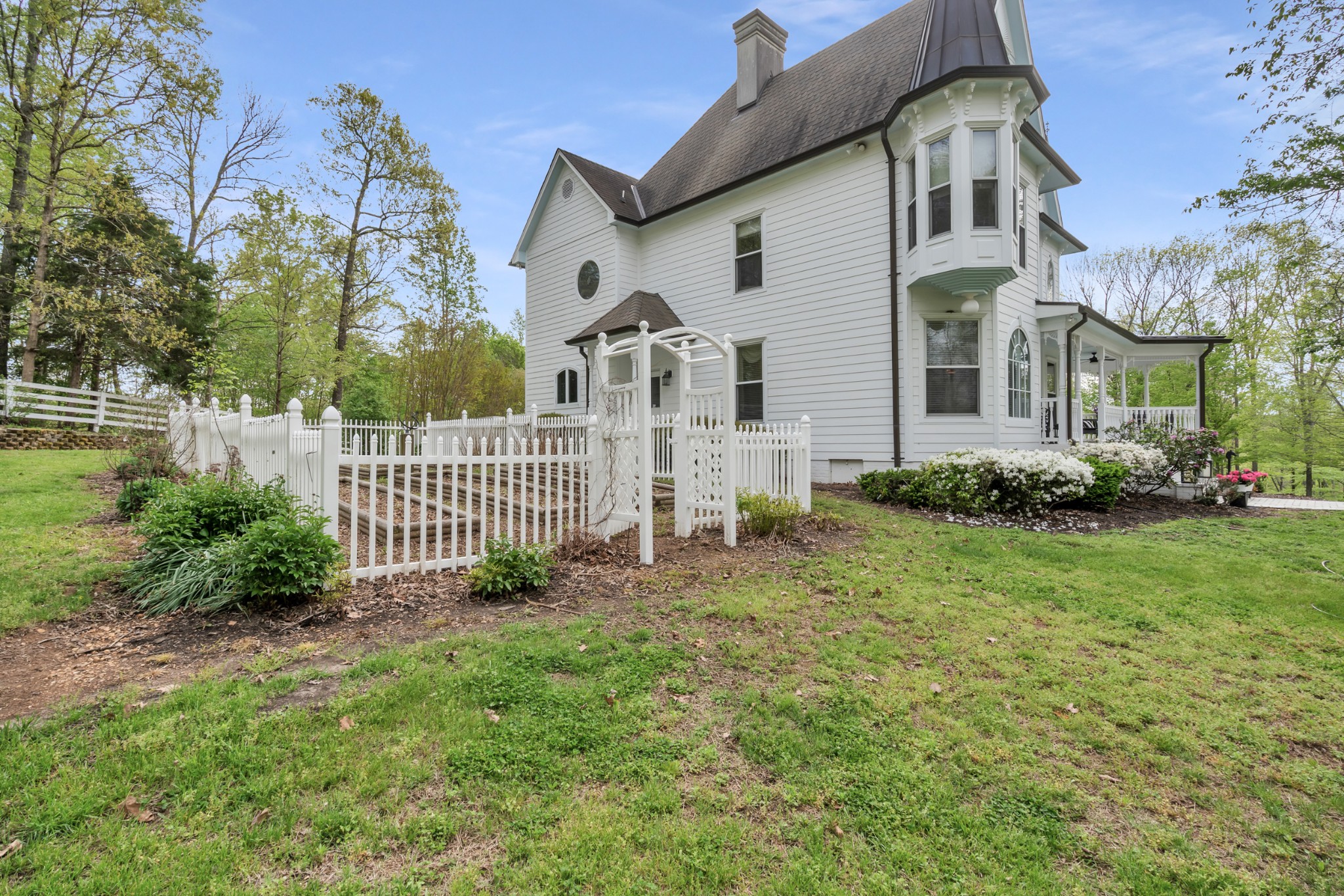 Dover, Tennessee, 37058, United States, 6 Bedrooms Bedrooms, ,4 BathroomsBathrooms,Residential,For Sale,1981726