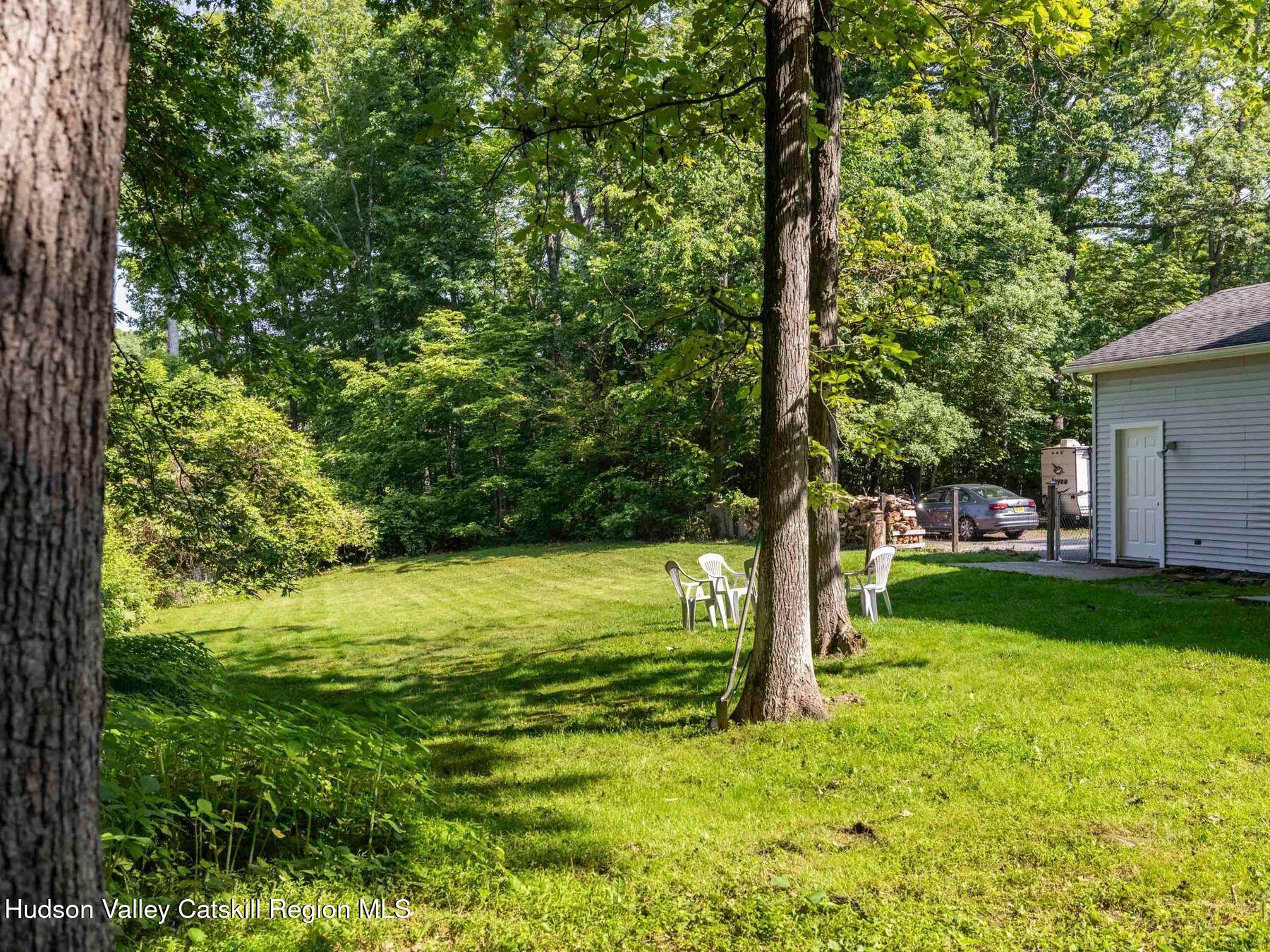 New Paltz, New York, 12561, United States, 4 Bedrooms Bedrooms, ,3 BathroomsBathrooms,Residential,For Sale,1849625