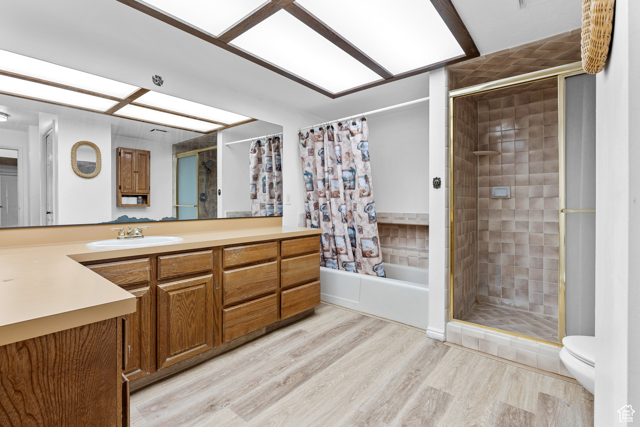 North Salt Lake, Utah, 84054, United States, 3 Bedrooms Bedrooms, ,3 BathroomsBathrooms,Residential,For Sale,1940946