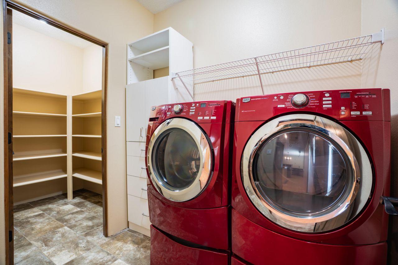 Albuquerque, New Mexico, 87114, United States, 5 Bedrooms Bedrooms, ,4 BathroomsBathrooms,Residential,For Sale,1890374