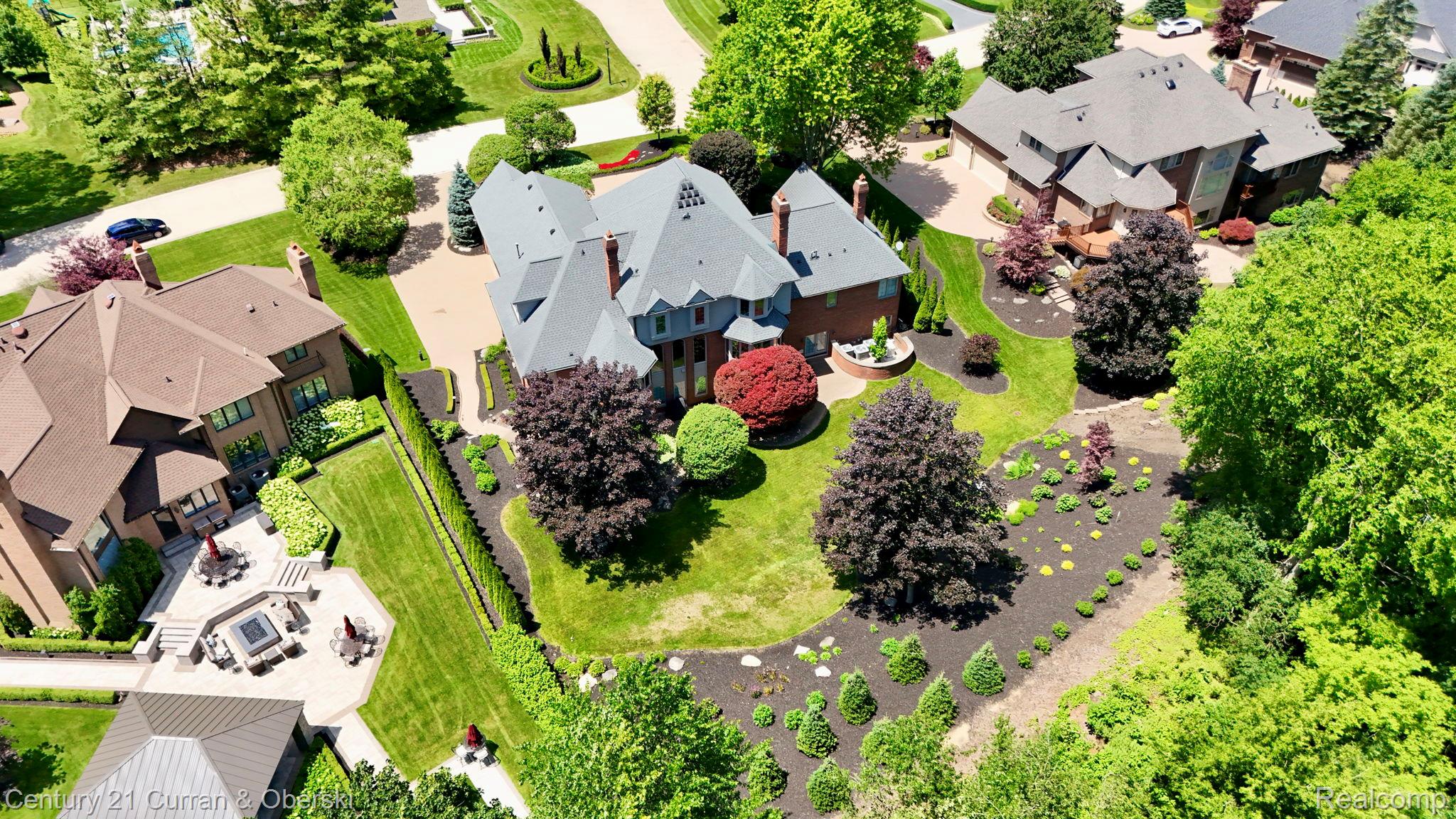 Northville, Michigan, 48168, United States, 5 Bedrooms Bedrooms, ,6 BathroomsBathrooms,Residential,For Sale,2023704